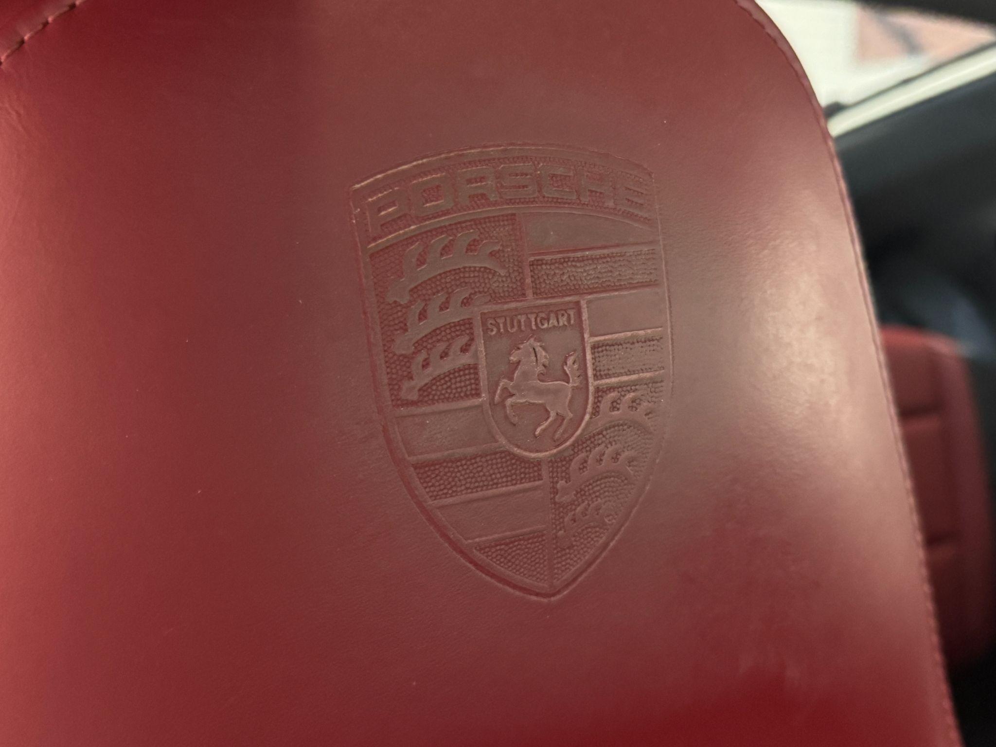 Porsche 911 - Image 26