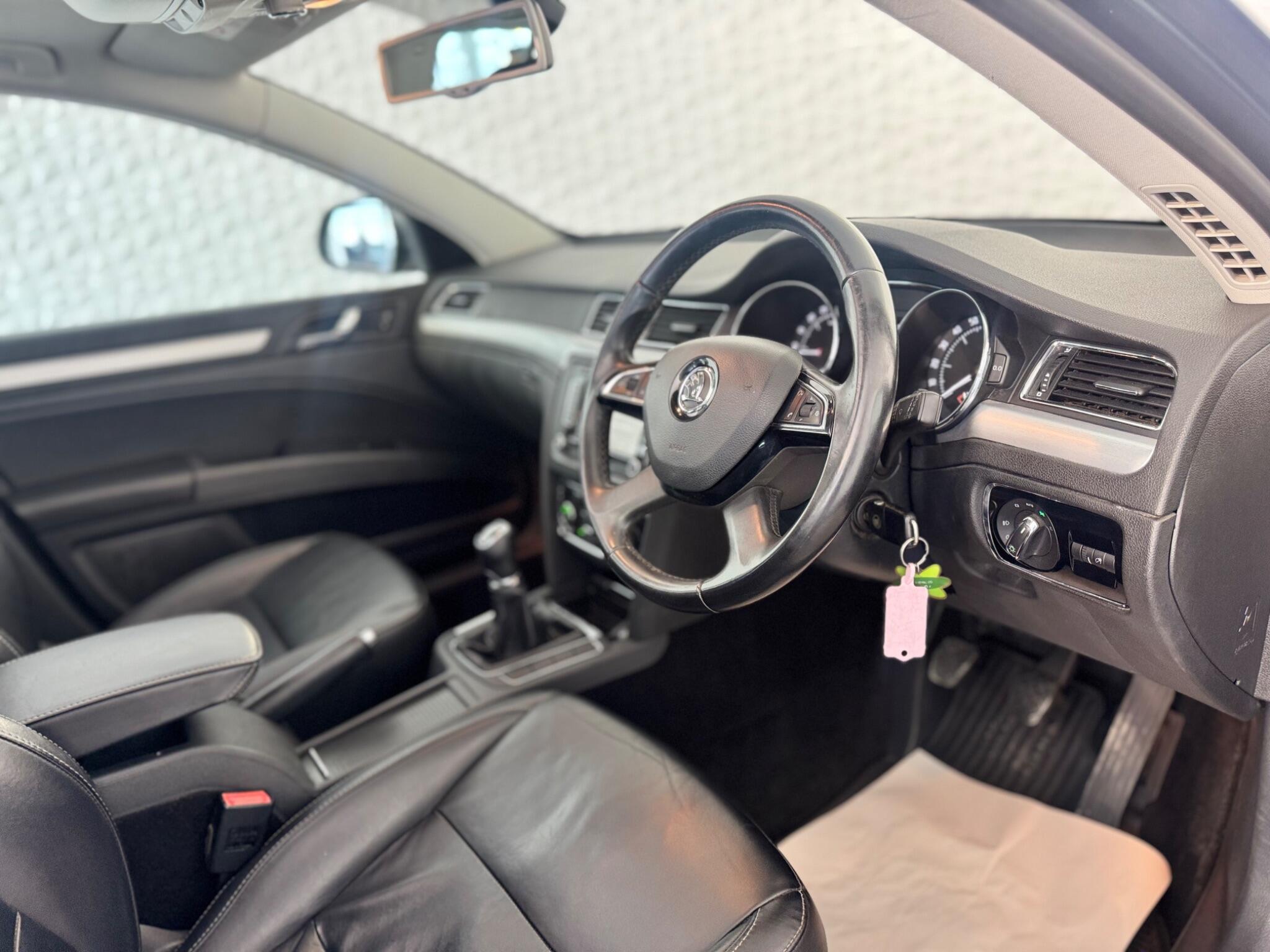 Skoda Superb - Image 26