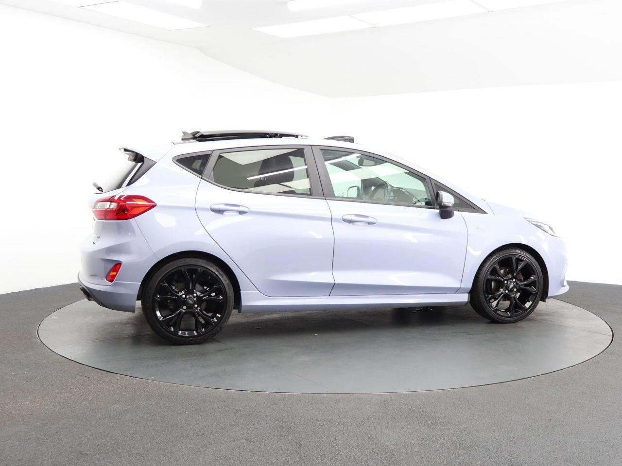 Ford Fiesta - Image 14