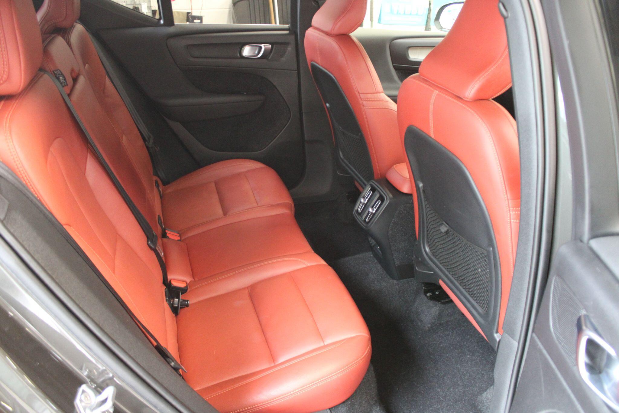 Volvo XC40 - Image 27