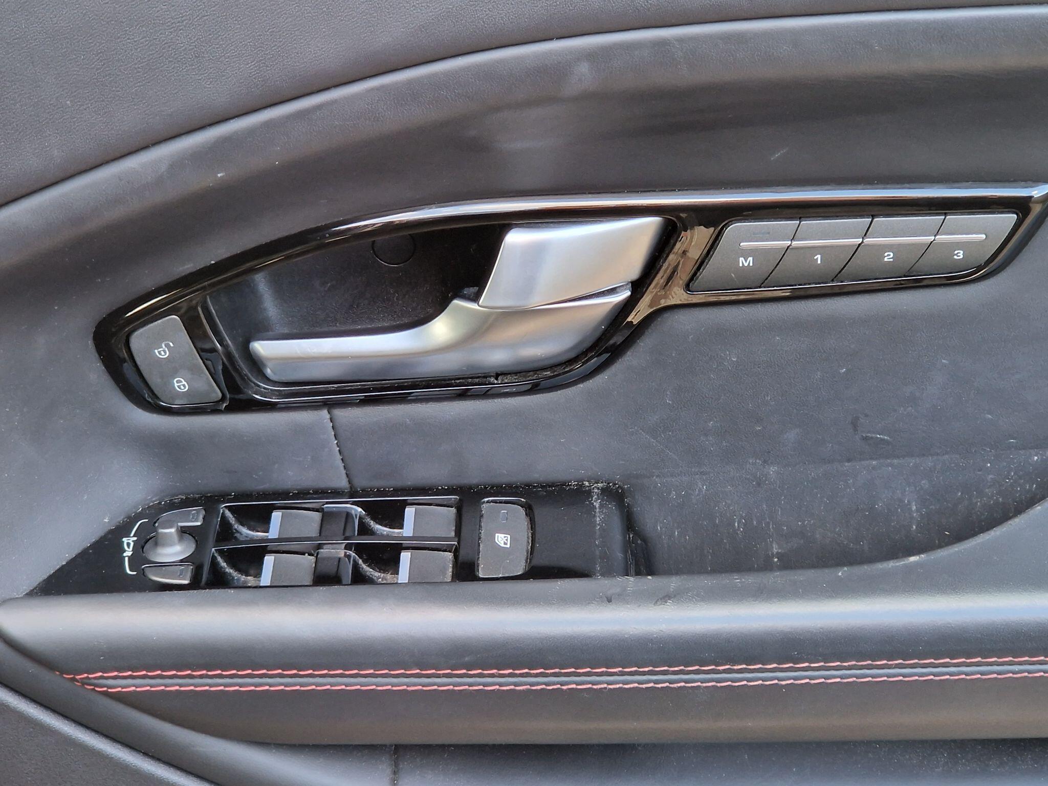 Land Rover Range Rover Evoque - Image 33