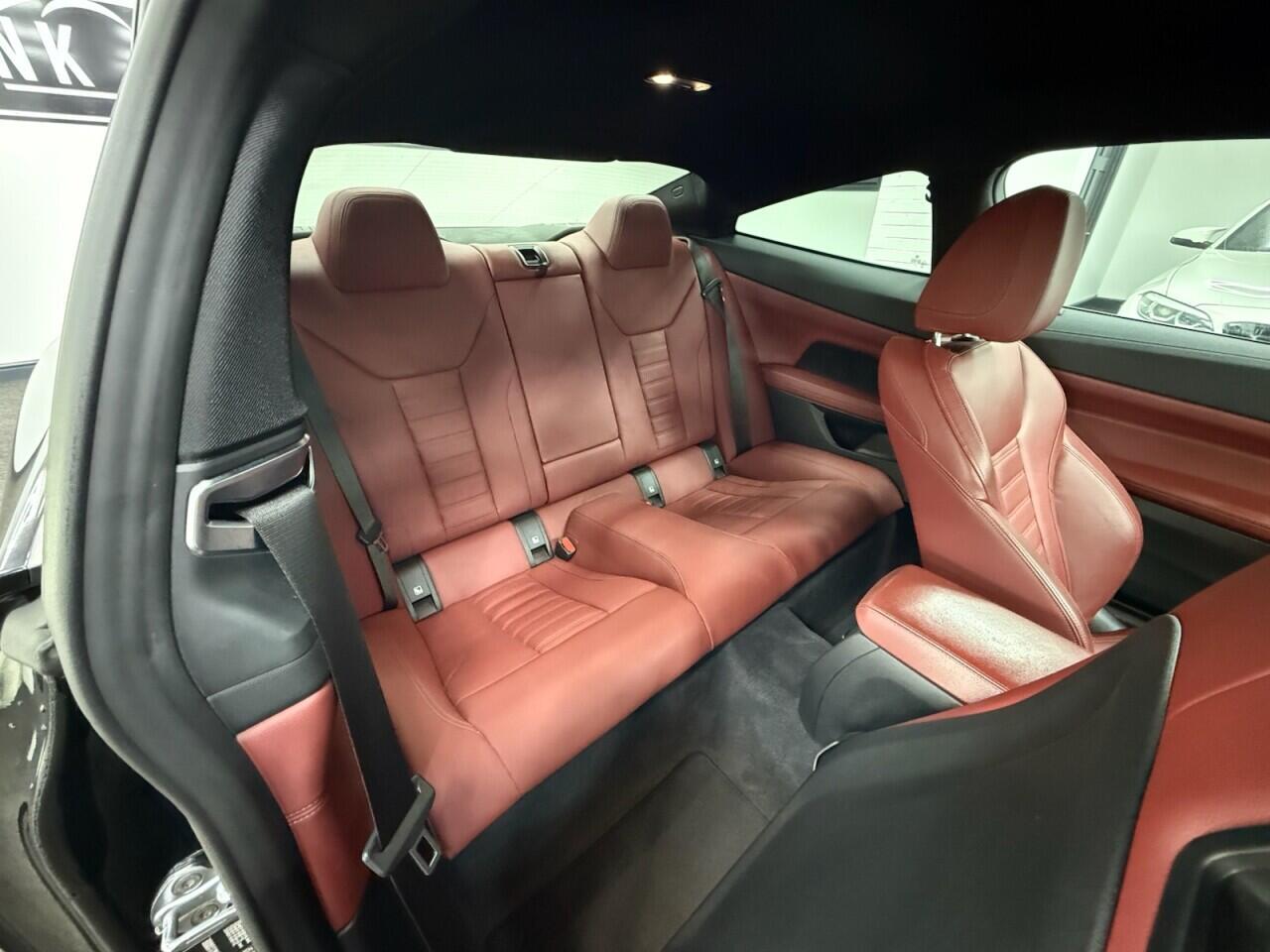 BMW 4 Series - Image 18