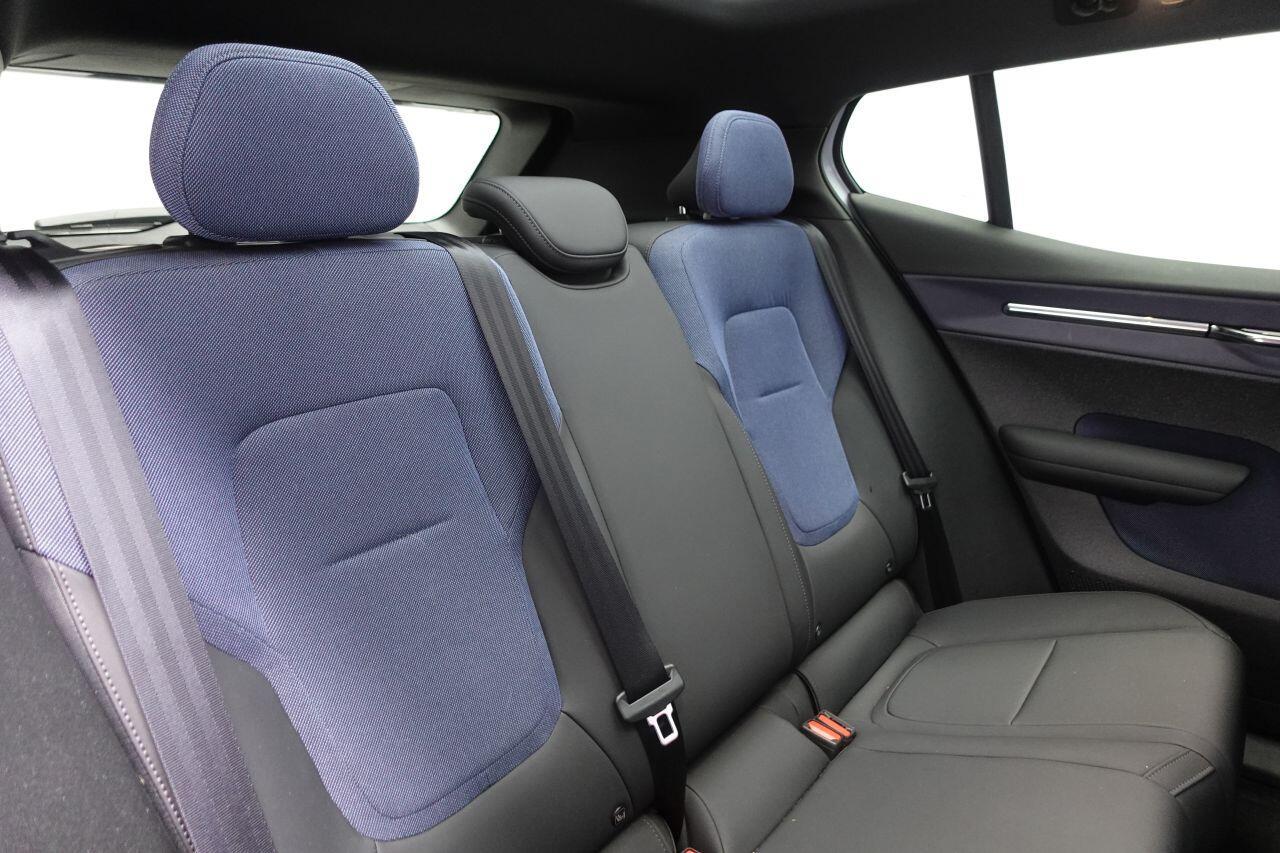 Volvo EX30 - Image 20