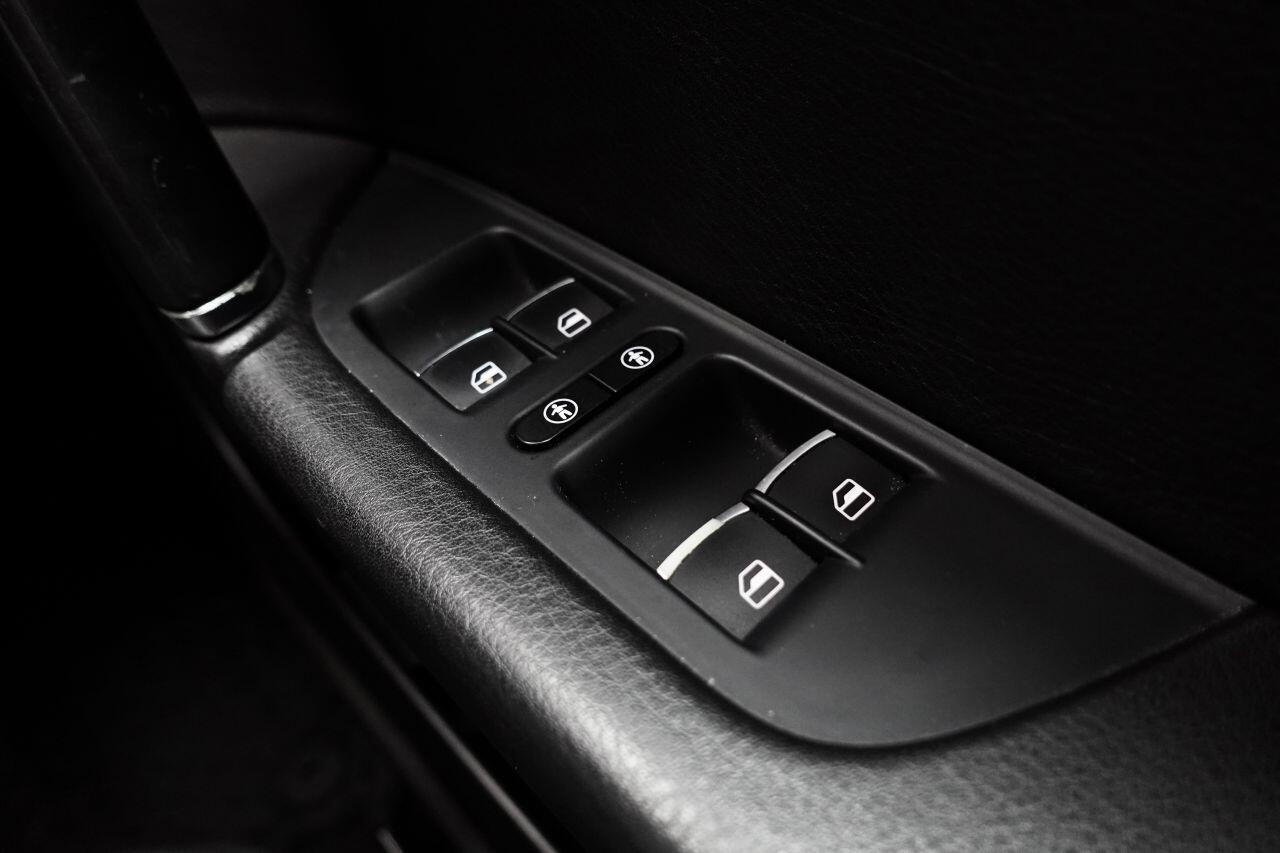 Volkswagen Touareg - Image 52