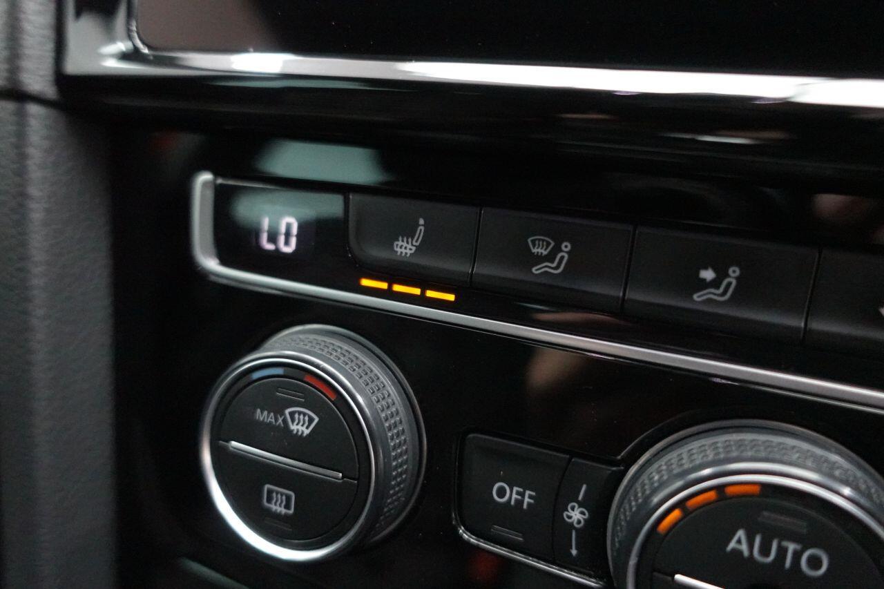 Volkswagen Golf - Image 15