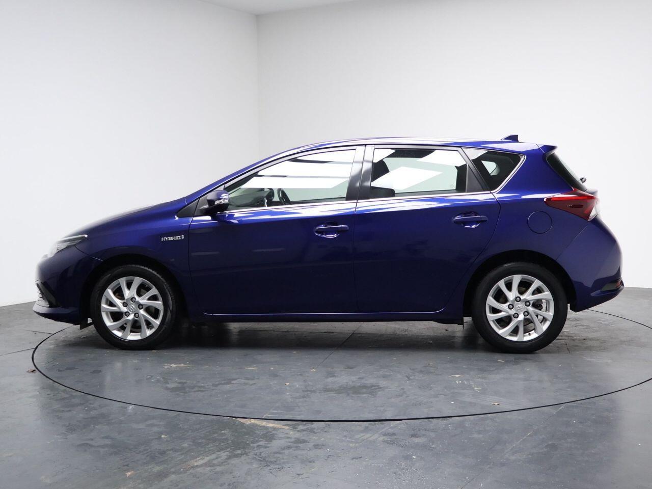 Toyota Auris - Image 8