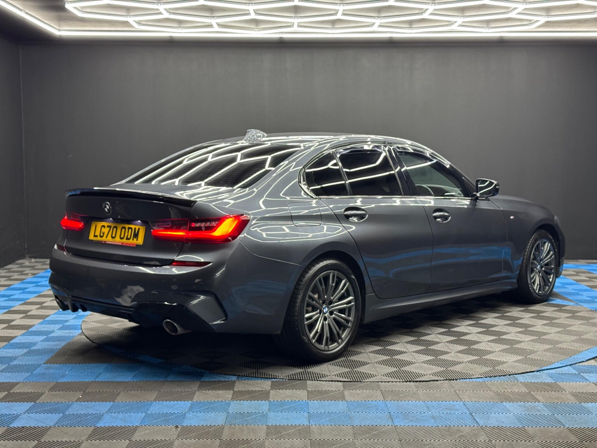 BMW 3 Series - Image 5