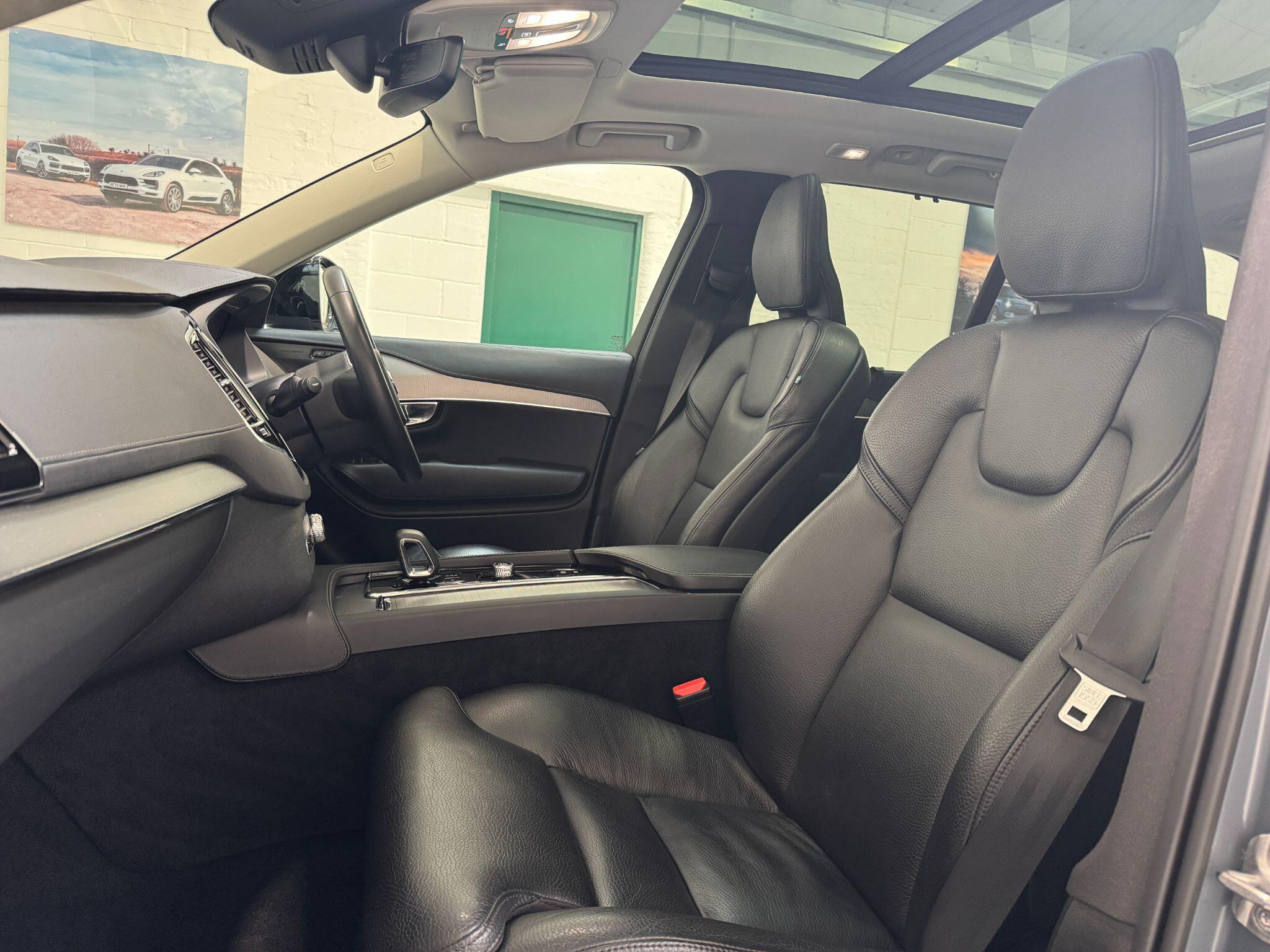 Volvo XC90 - Image 65