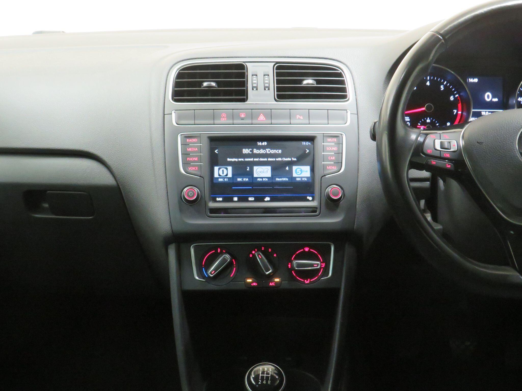 Volkswagen Polo - Image 19