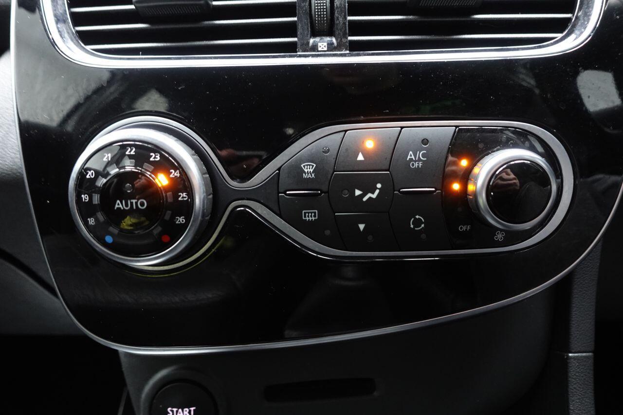 Renault Clio - Image 43