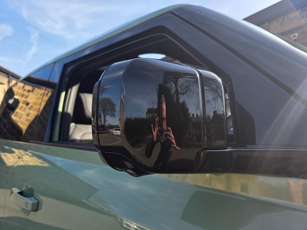 Land Rover Defender 90 - Image 15