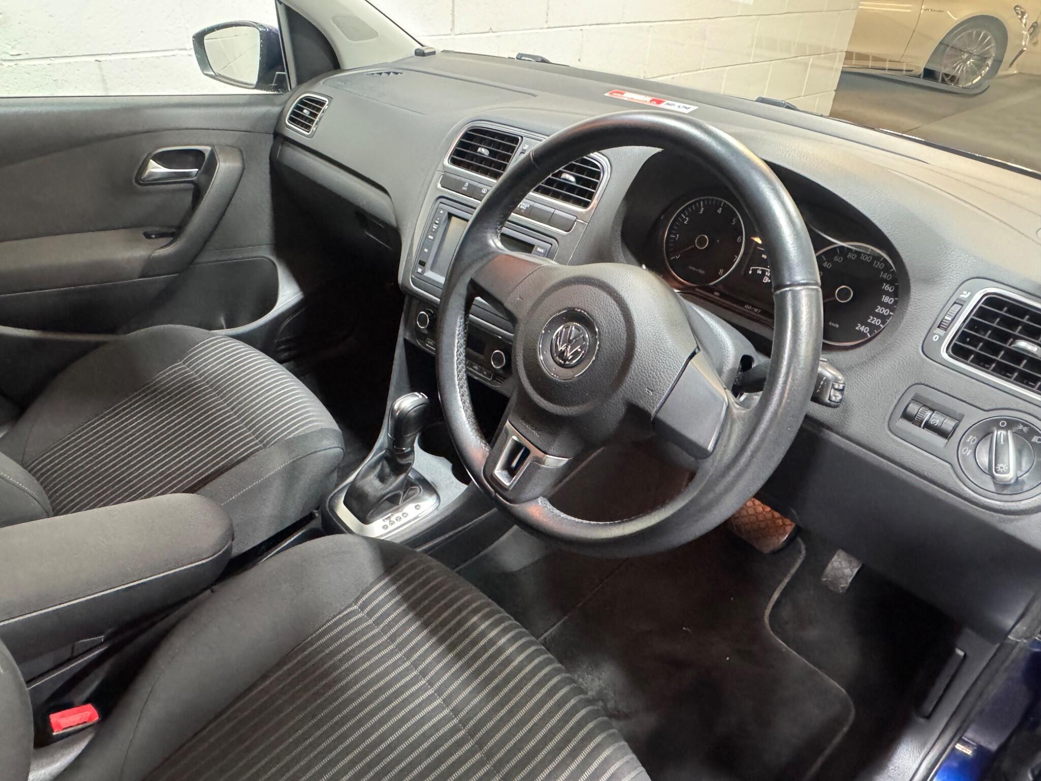 Volkswagen Polo - Image 8