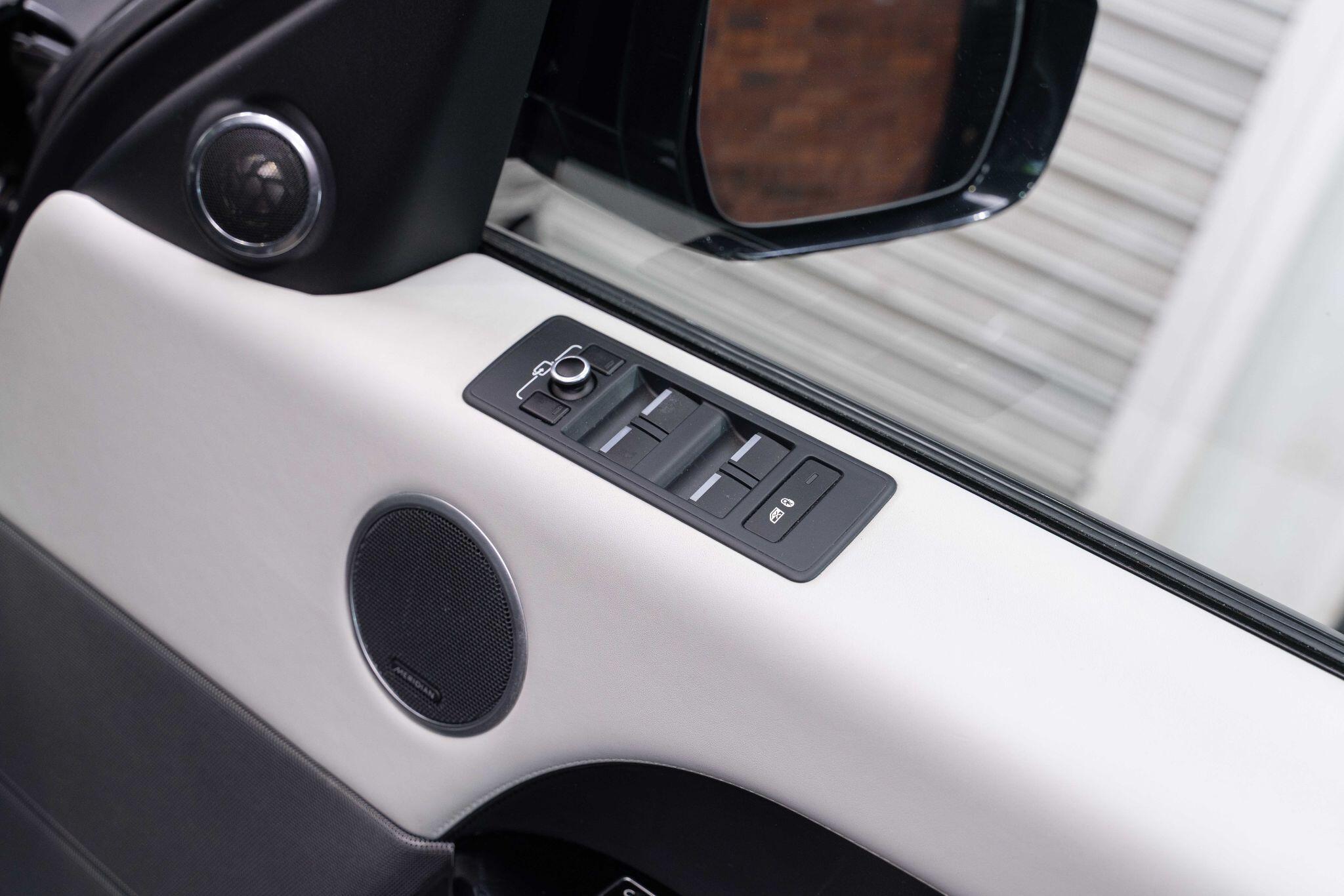 Land Rover RANGE ROVER SPORT - Image 20