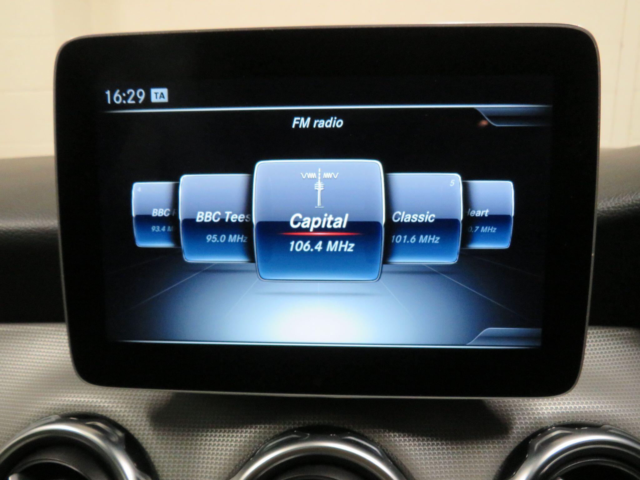 Mercedes GLA - Image 17