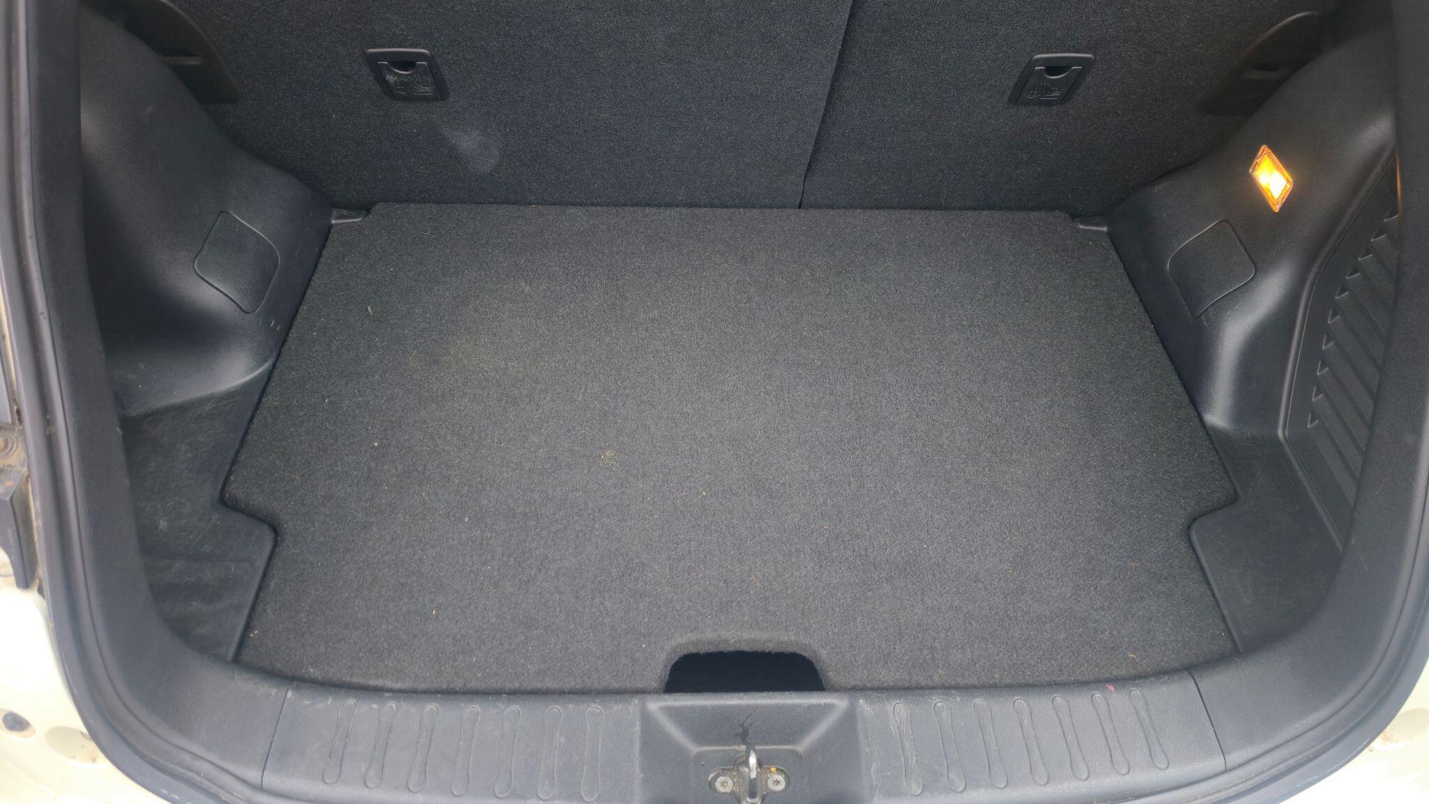 Nissan Juke - Image 18