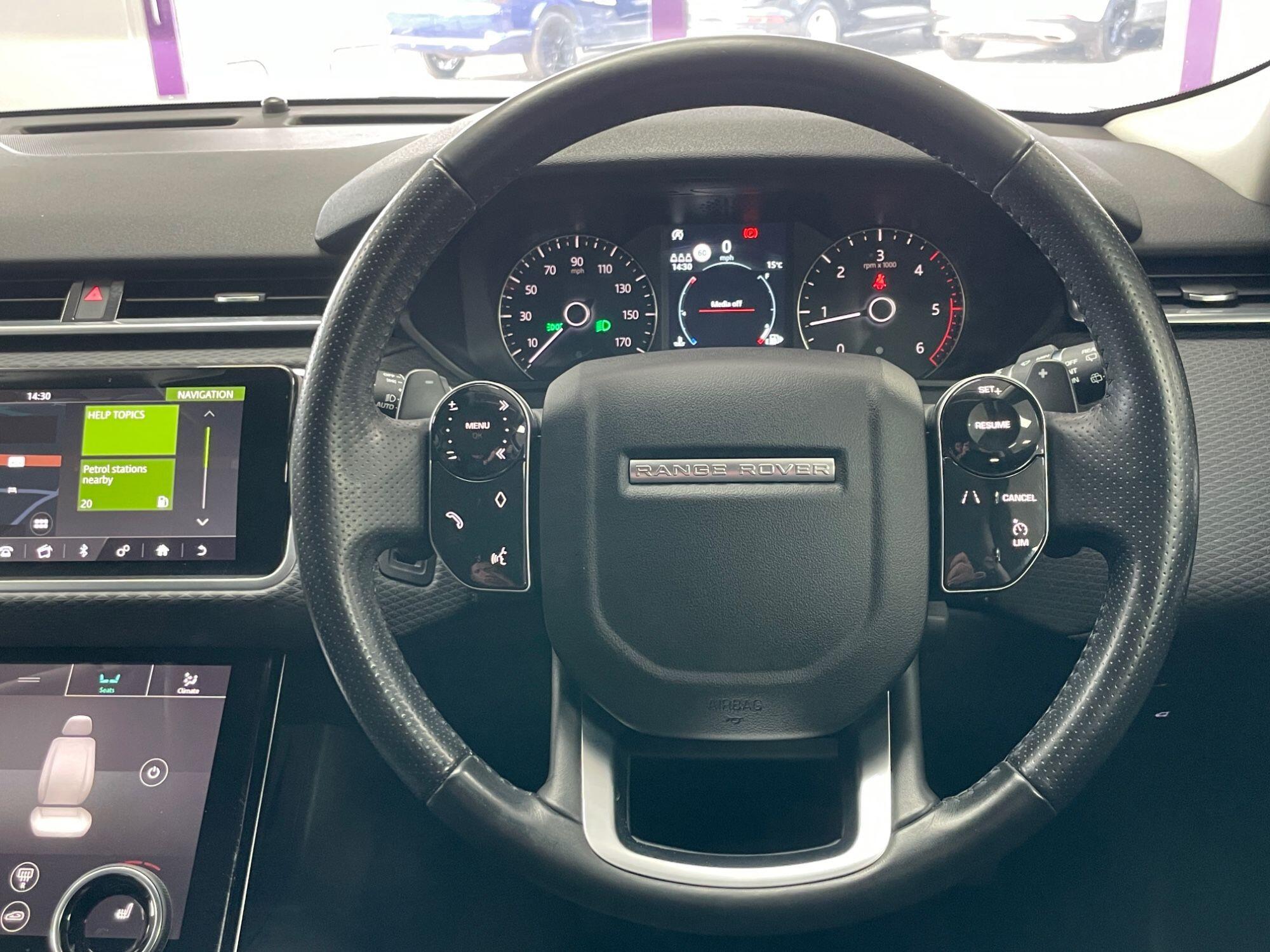 Land Rover Range Rover Velar - Image 38