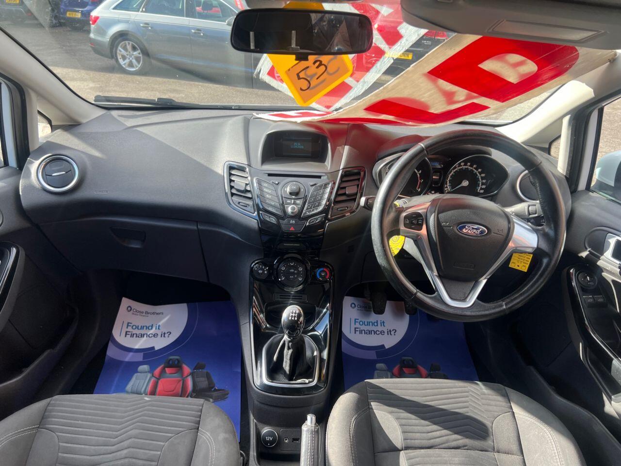 Ford Fiesta - Image 18