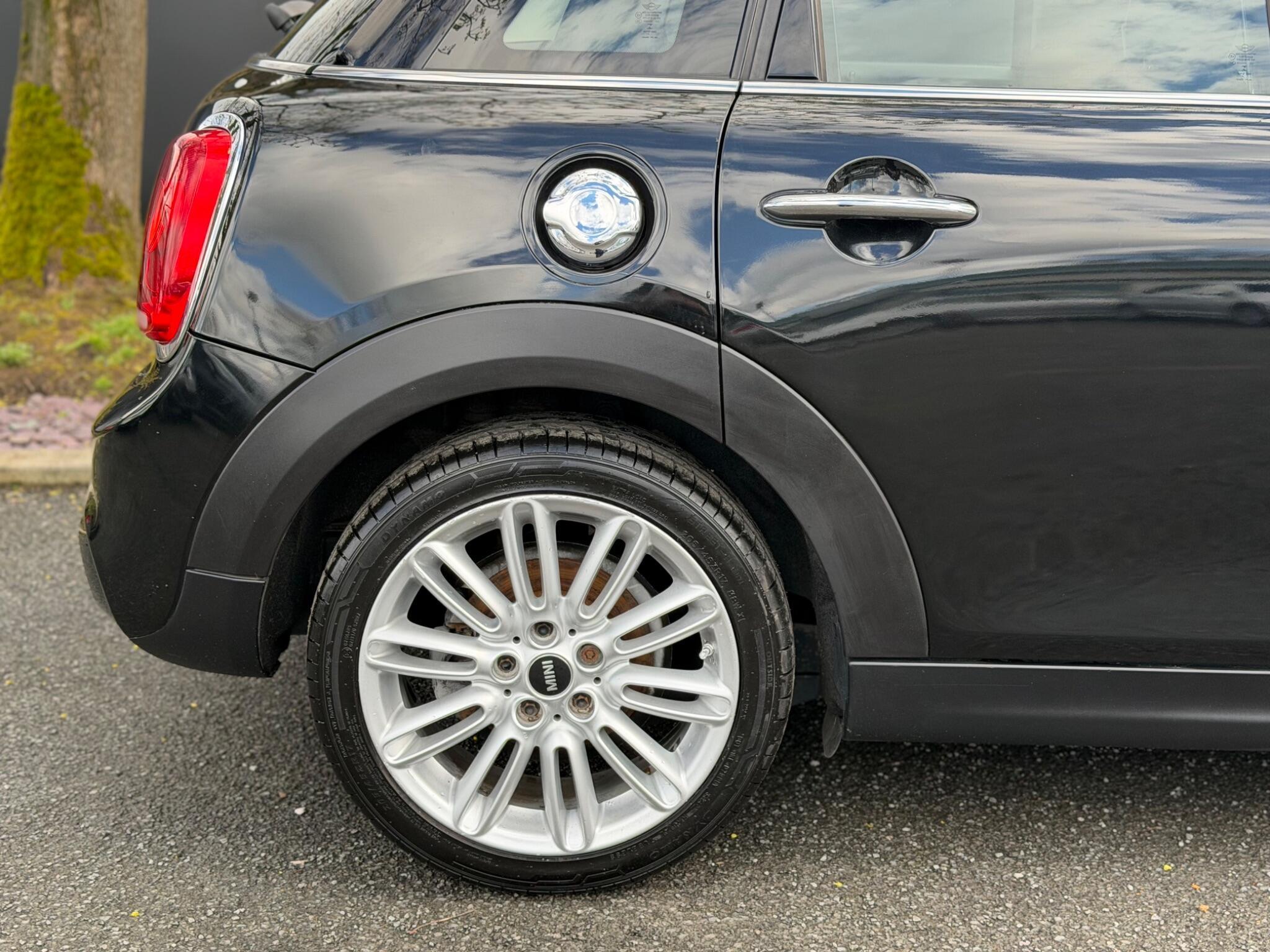 MINI Hatch - Image 13