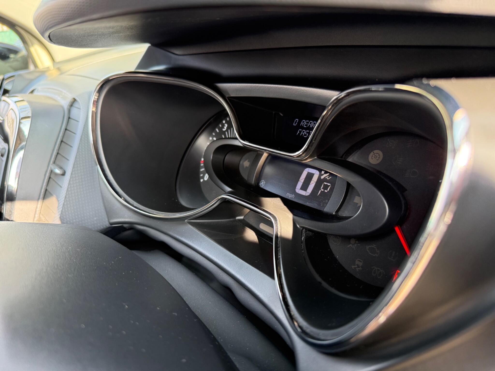 Renault Captur - Image 47