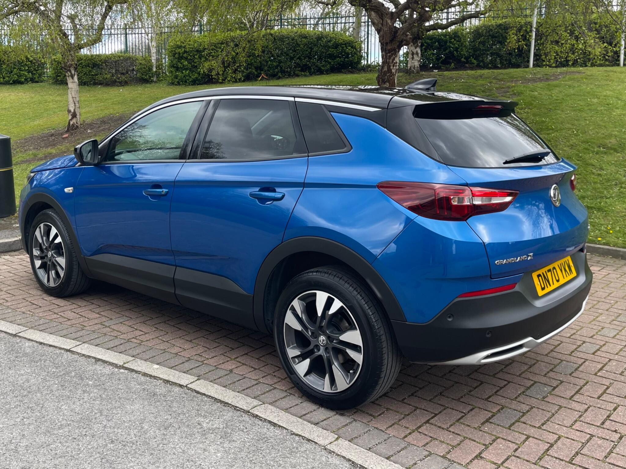 Vauxhall Grandland X - Image 10