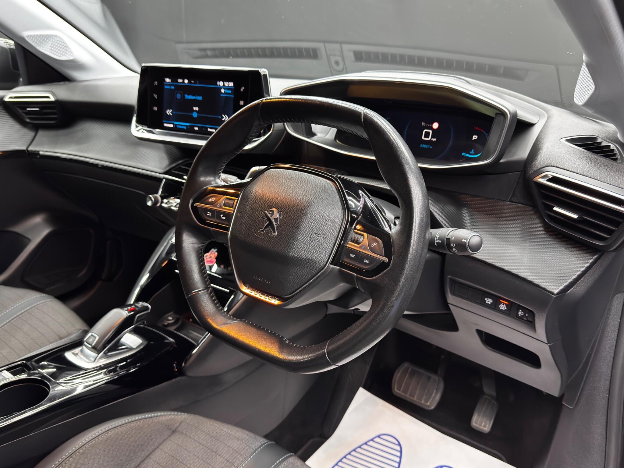 Peugeot 208 - Image 9