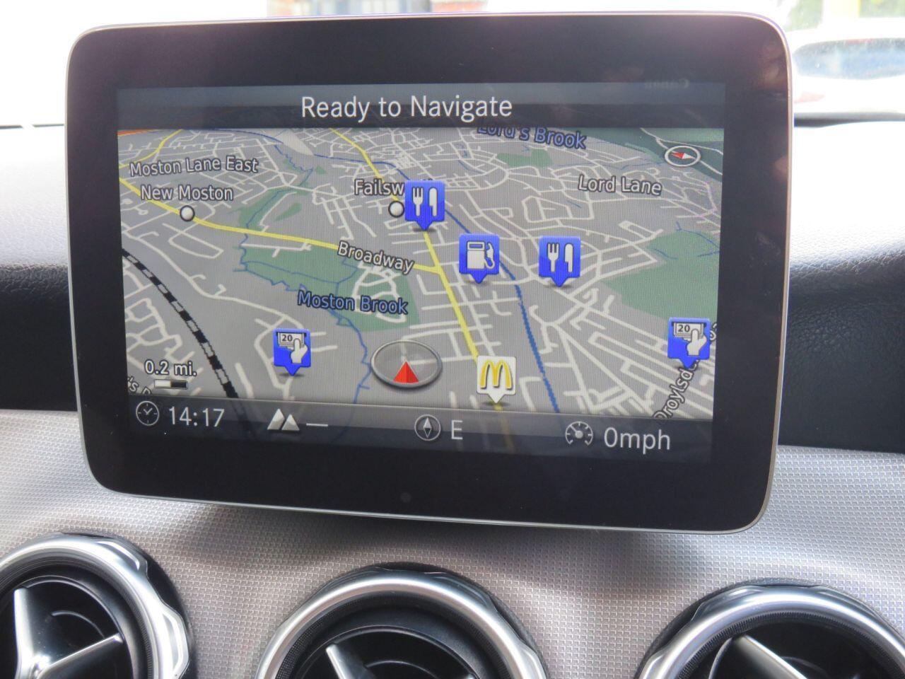 Mercedes-benz GLA - Image 14