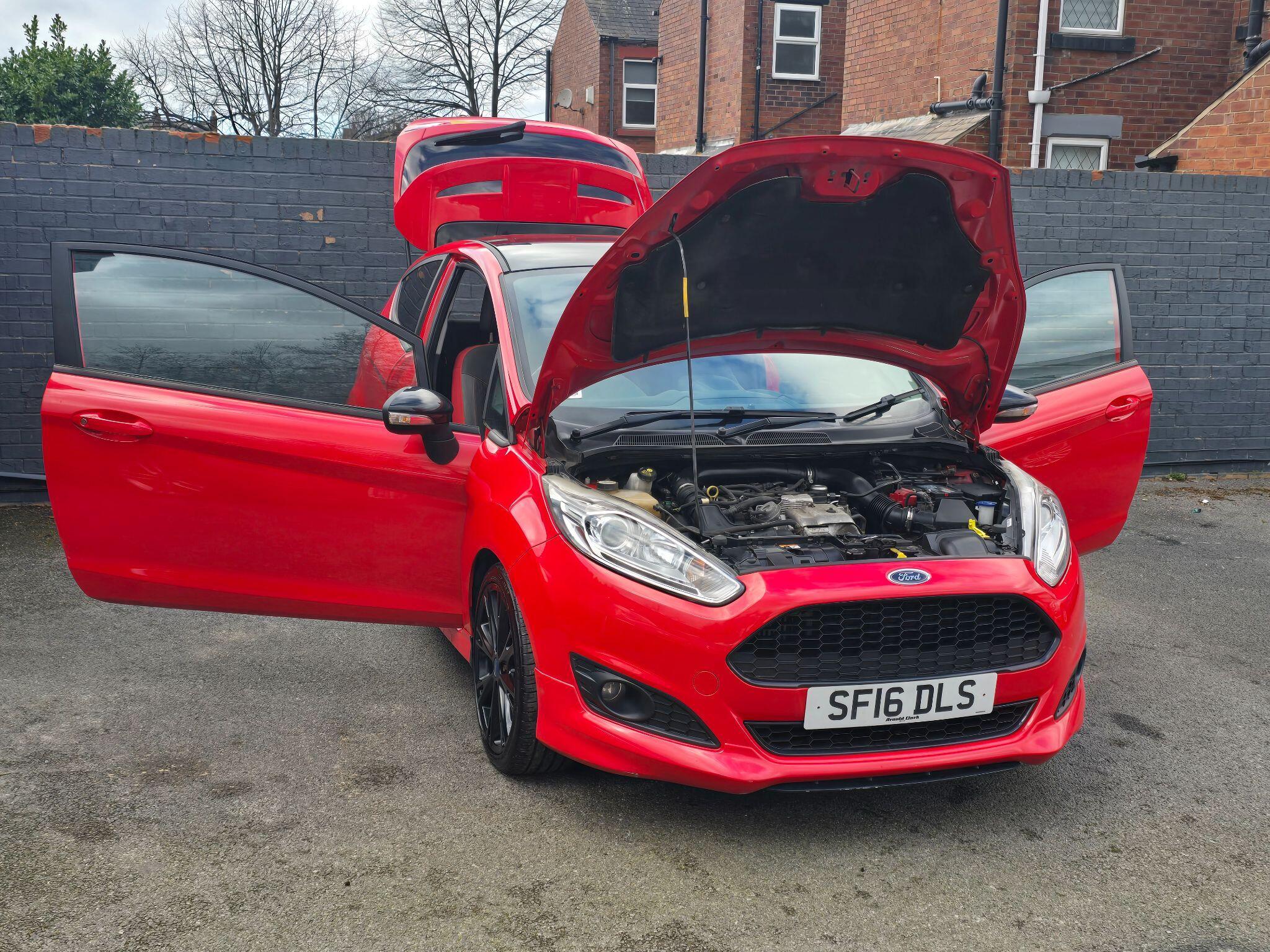 Ford Fiesta - Image 26