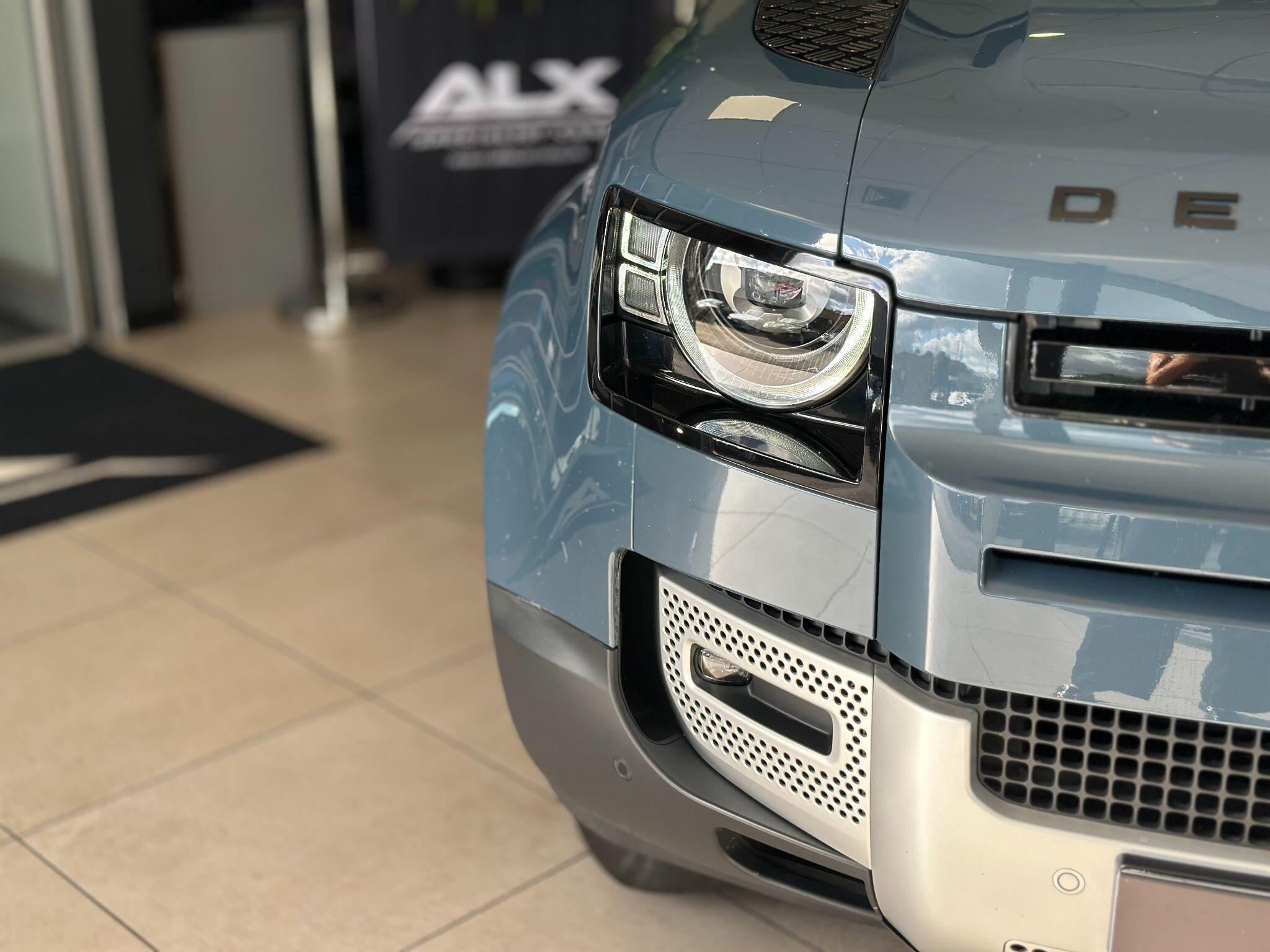 Land Rover Defender 110 - Image 18