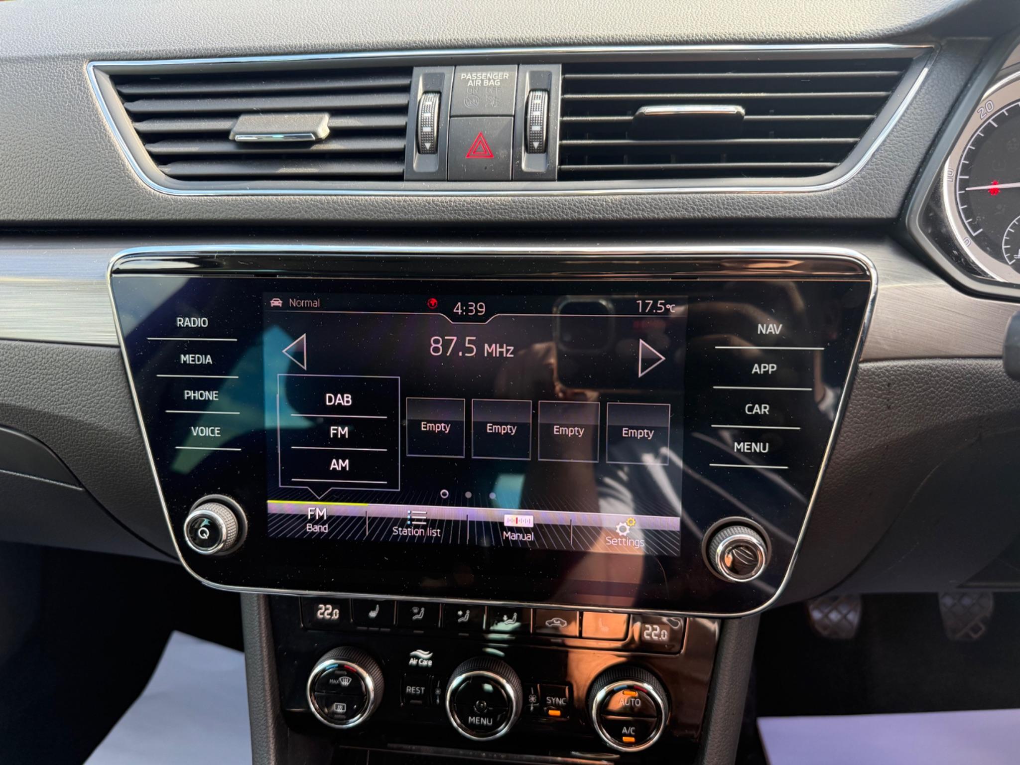 Skoda Superb - Image 37