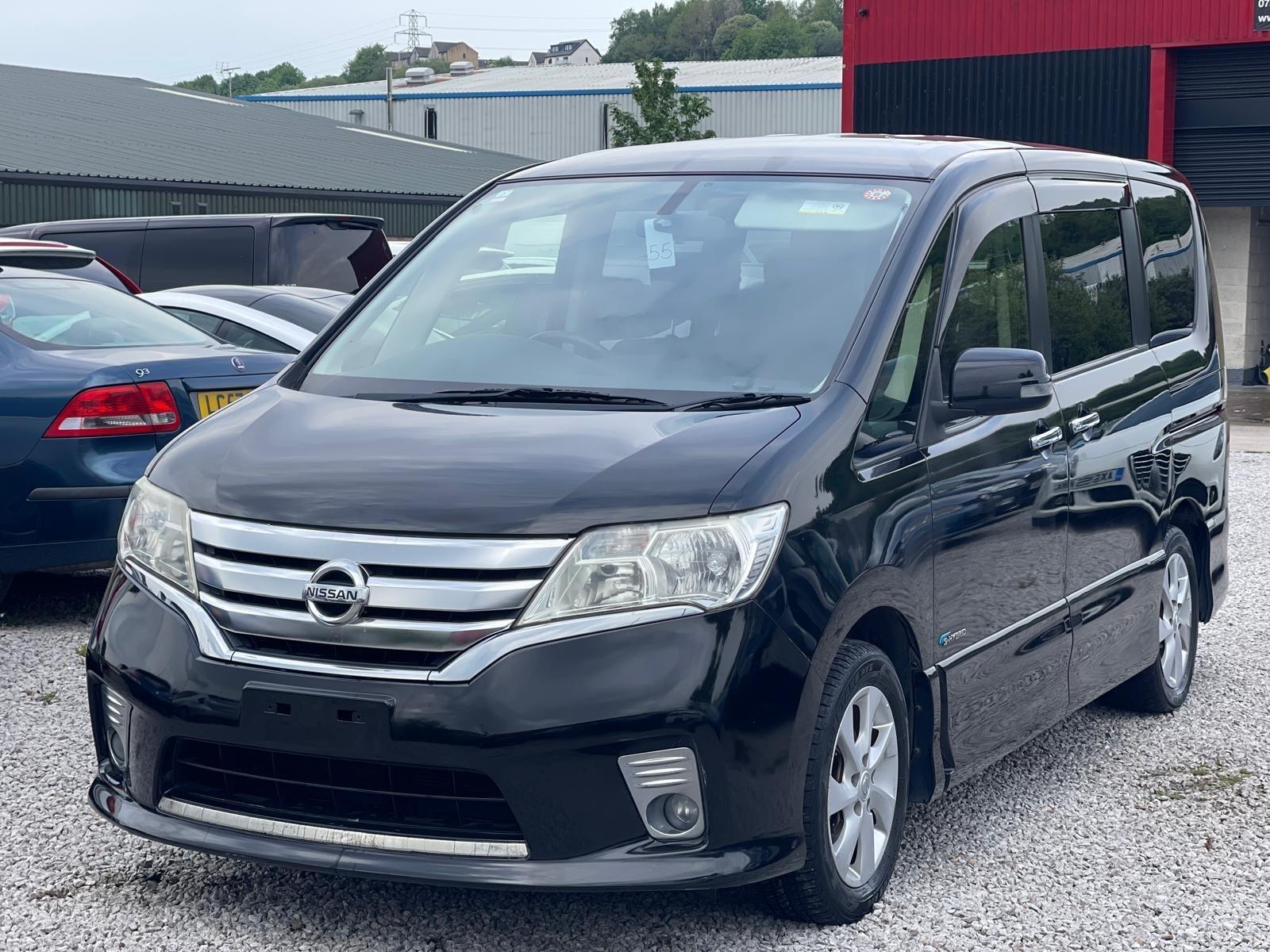 Nissan Serena - Image 5