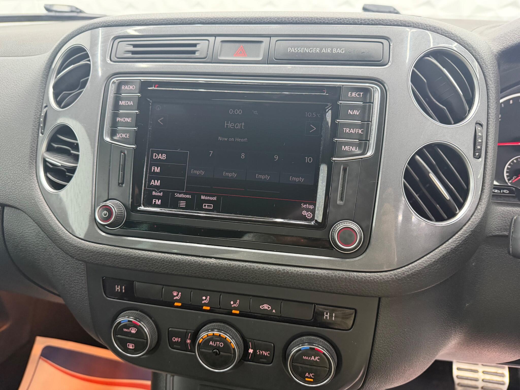 Volkswagen Tiguan - Image 20