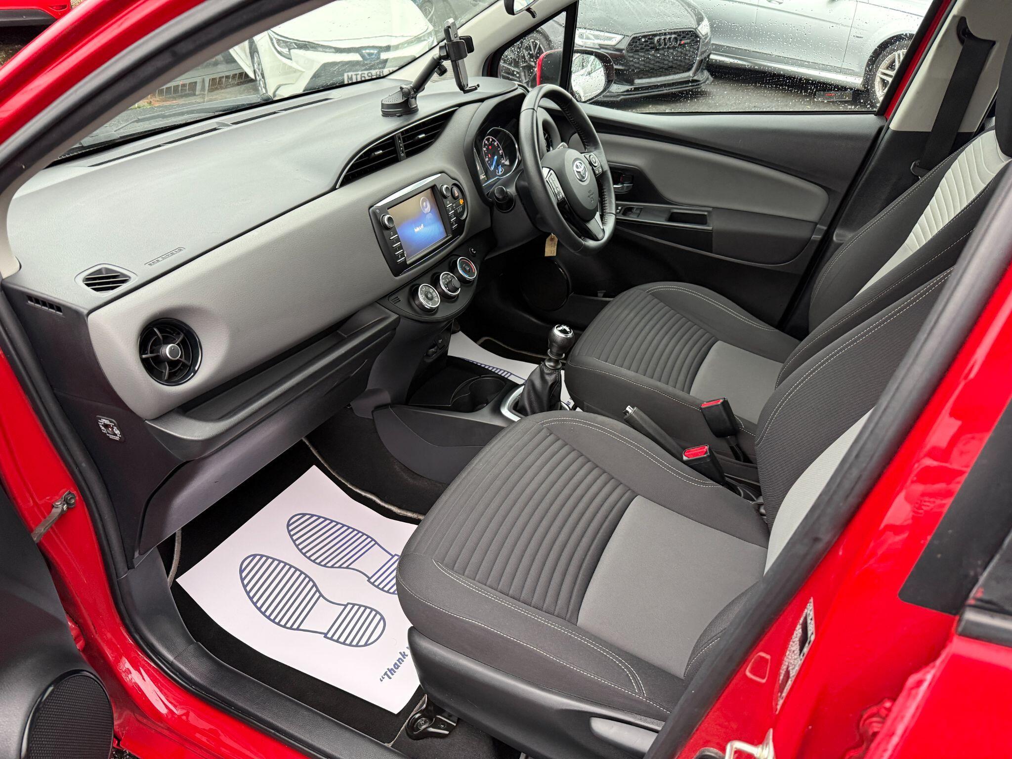 Toyota Yaris - Image 26