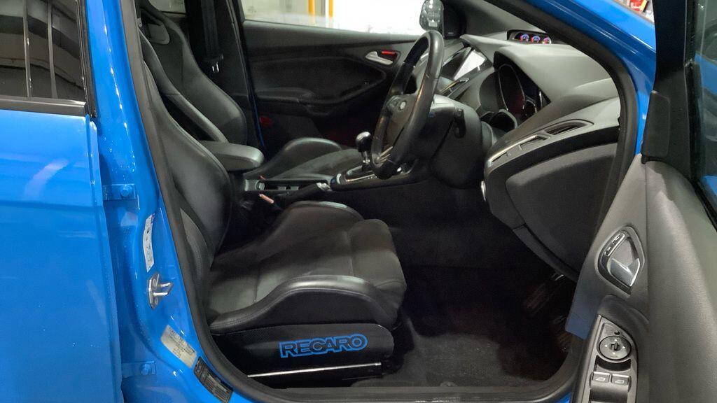 Ford Focus - Image 9