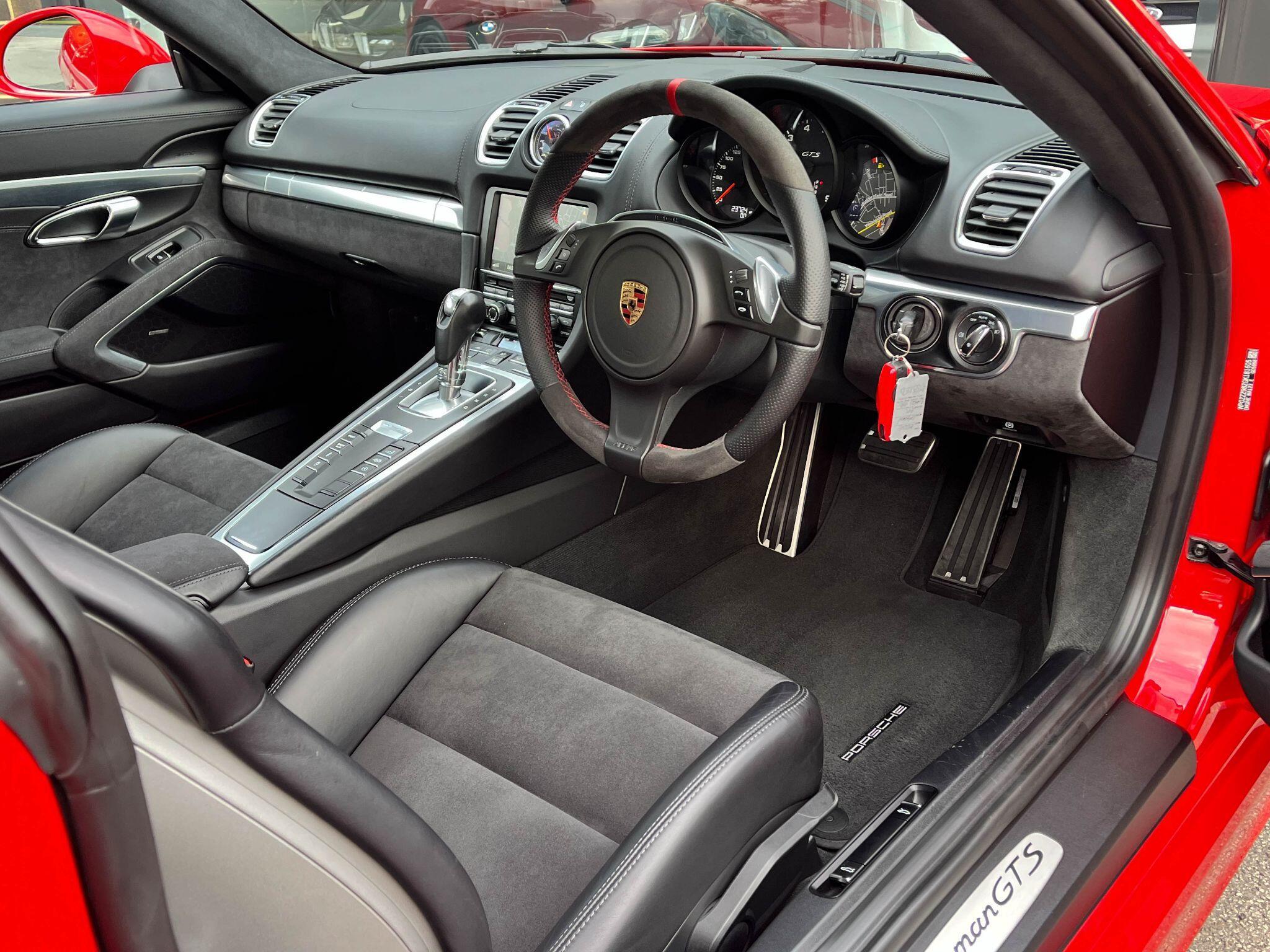 Porsche Cayman - Image 17