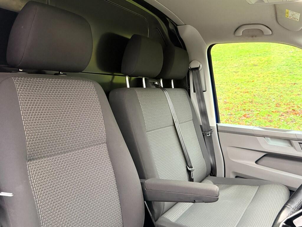 Volkswagen Transporter - Image 14