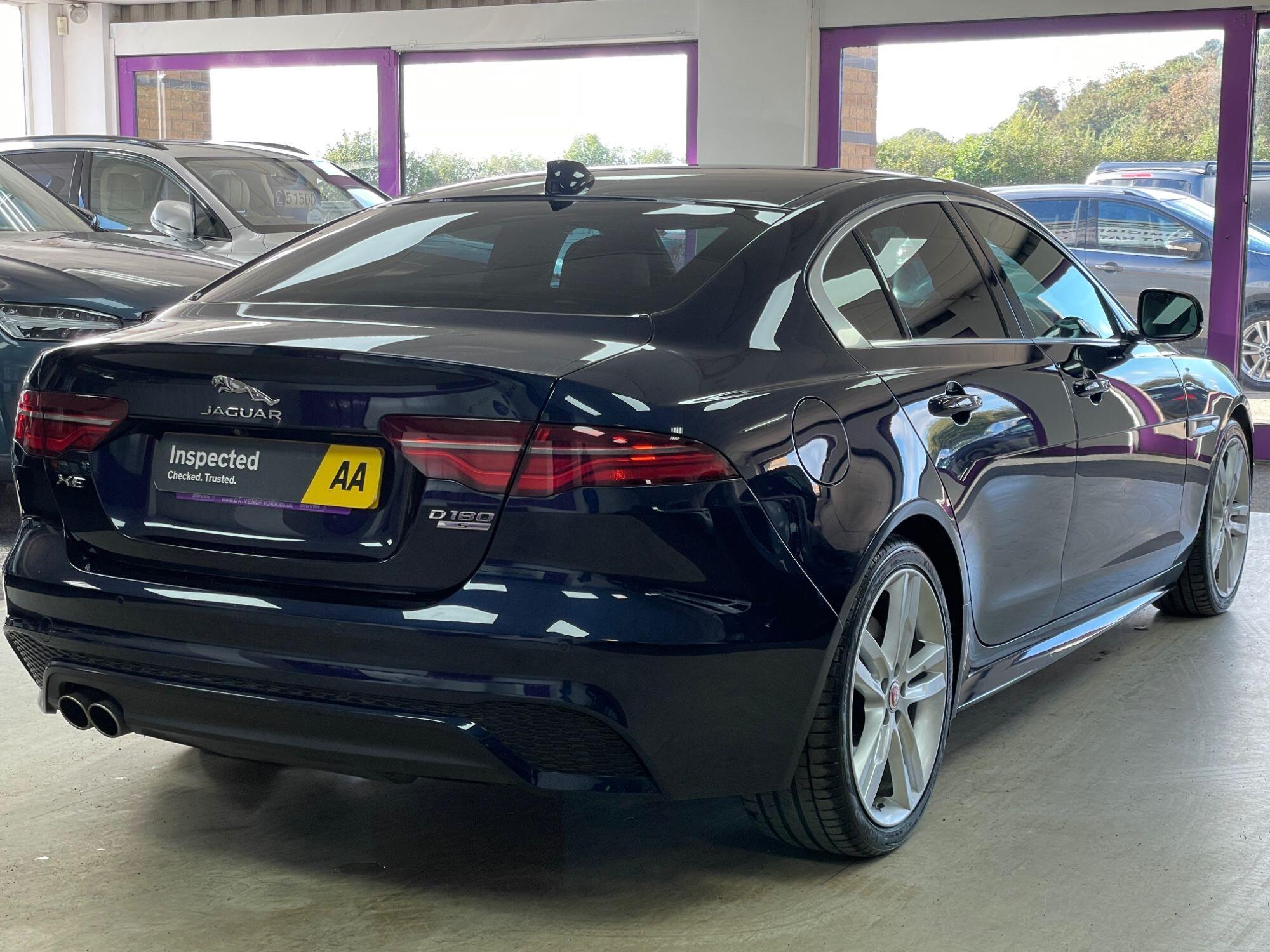 Jaguar XE - Image 9