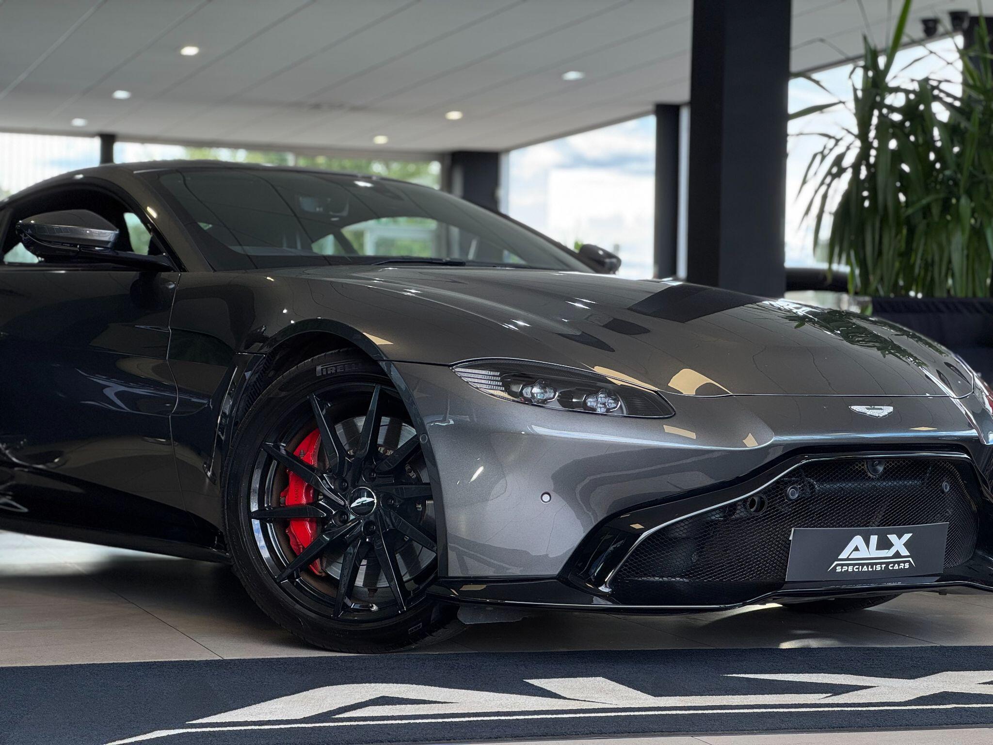 Aston Martin Vantage - Image 2