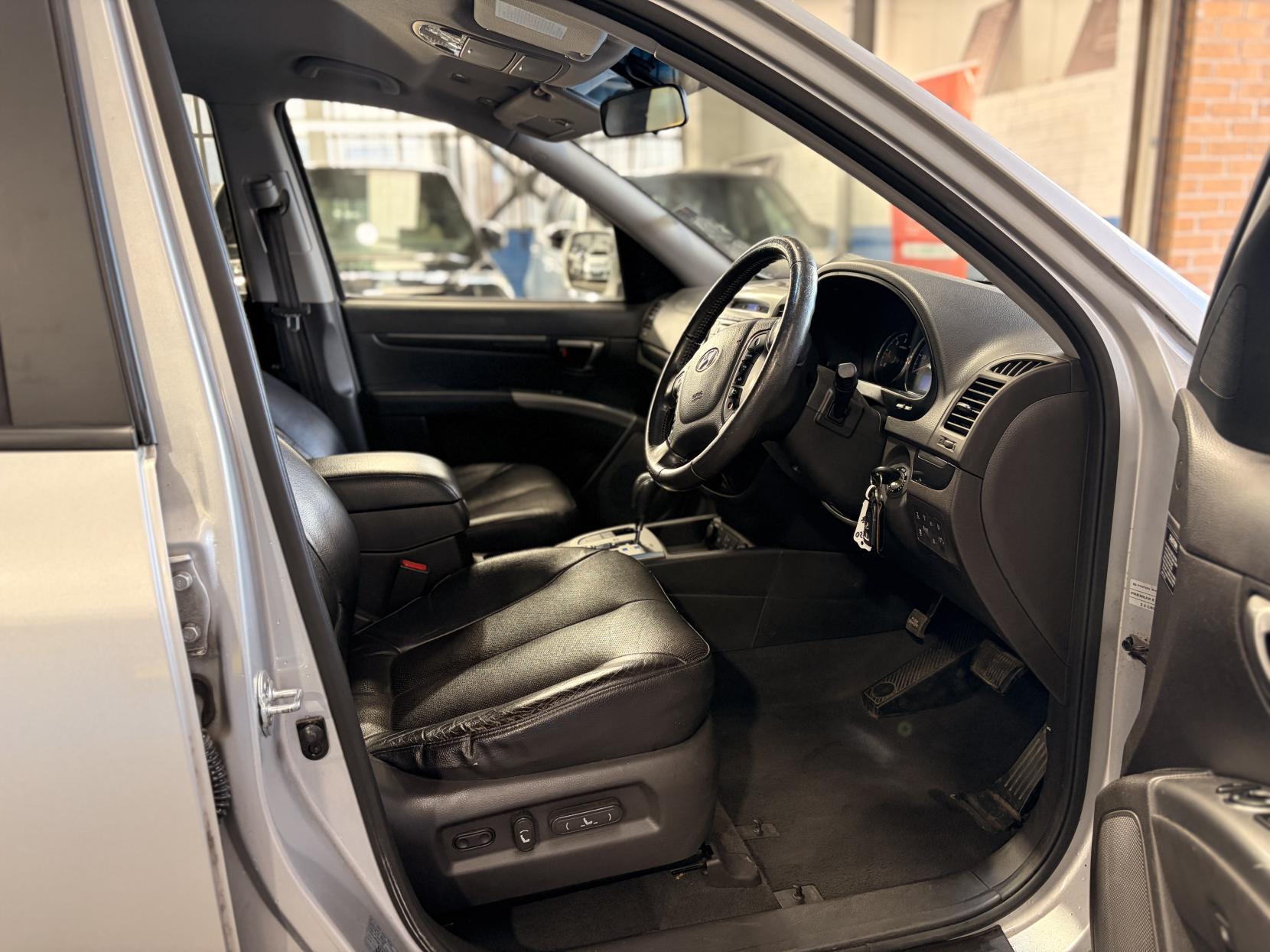Hyundai Santa Fe - Image 19
