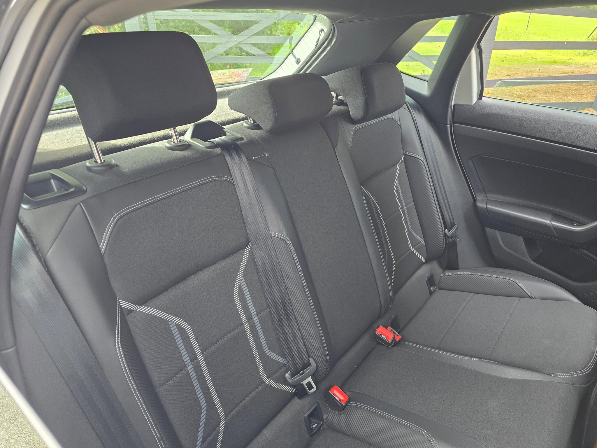 Volkswagen Polo - Image 10