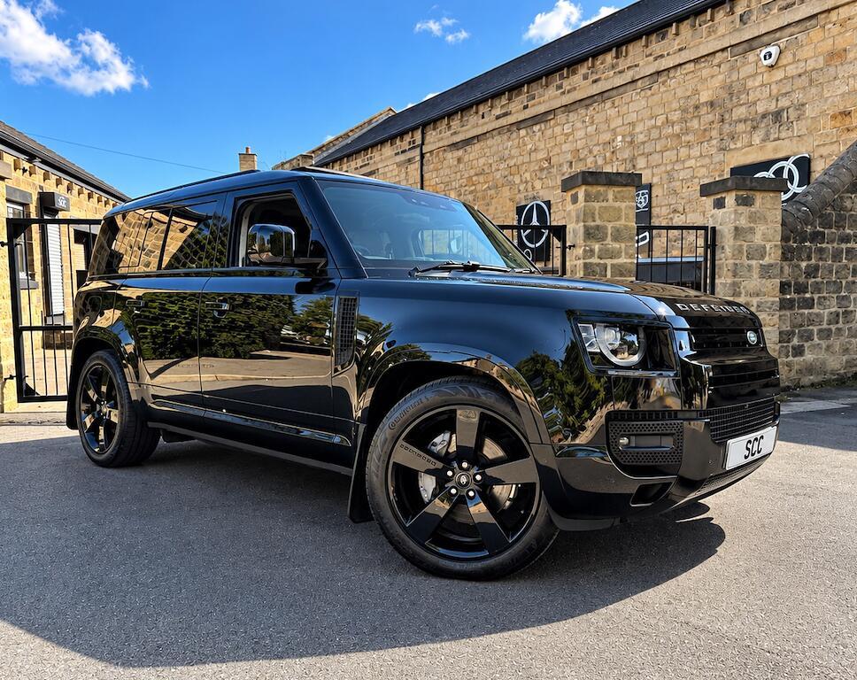 Land Rover Defender 110