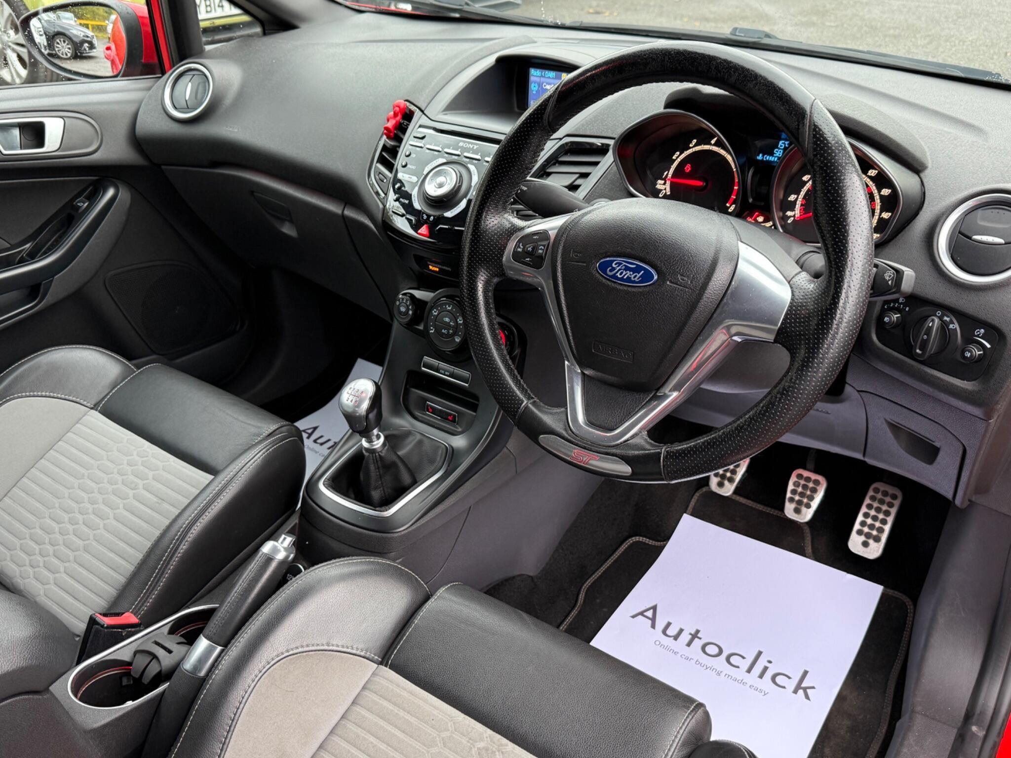 Ford Fiesta - Image 15