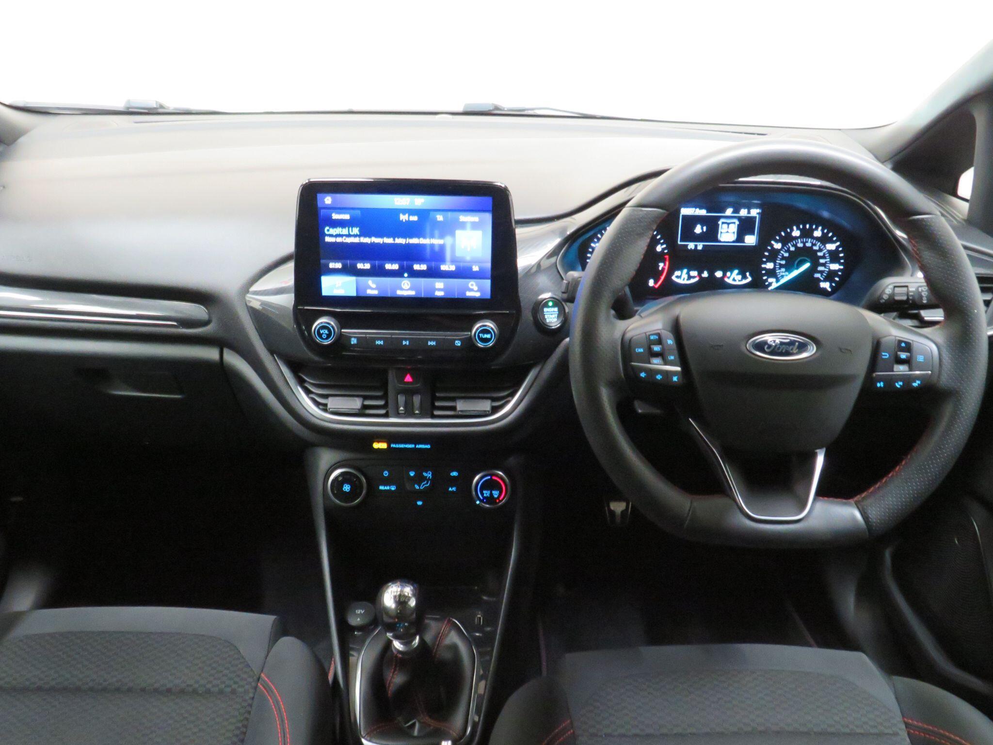 Ford Fiesta - Image 13