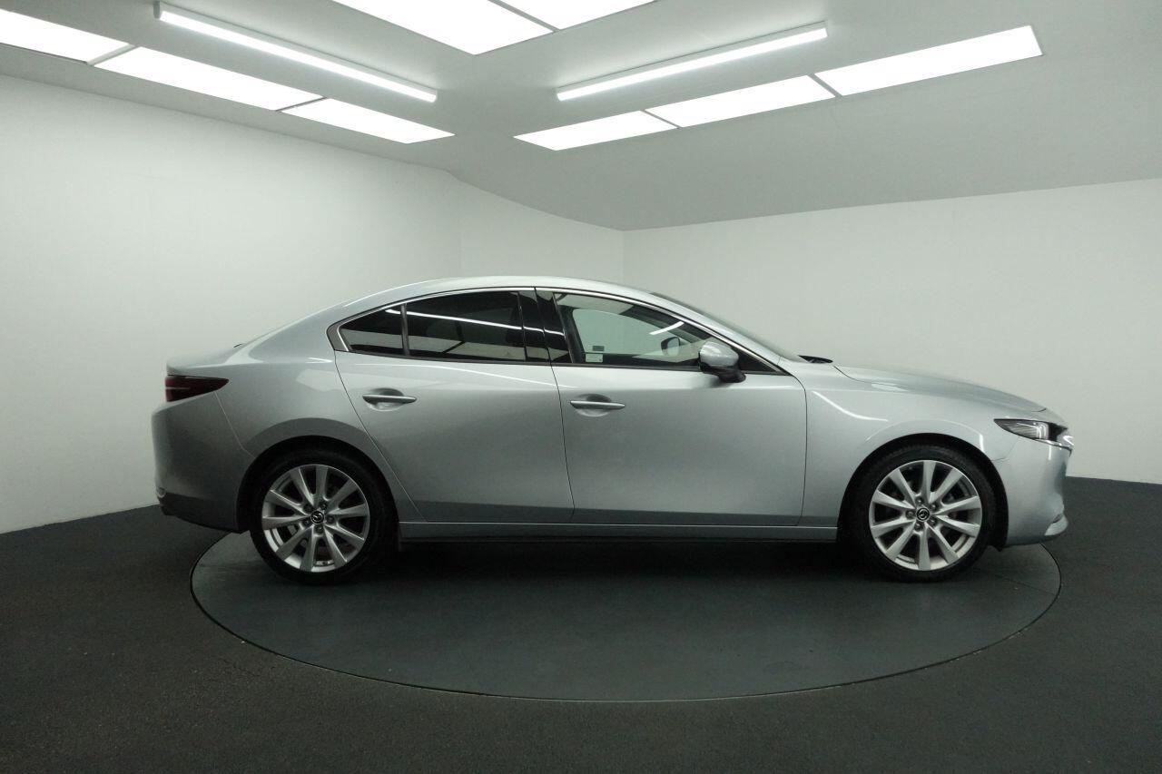 Mazda MAZDA3 - Image 11