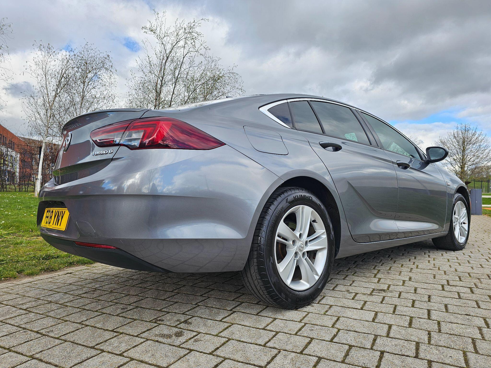 Vauxhall Insignia - Image 3