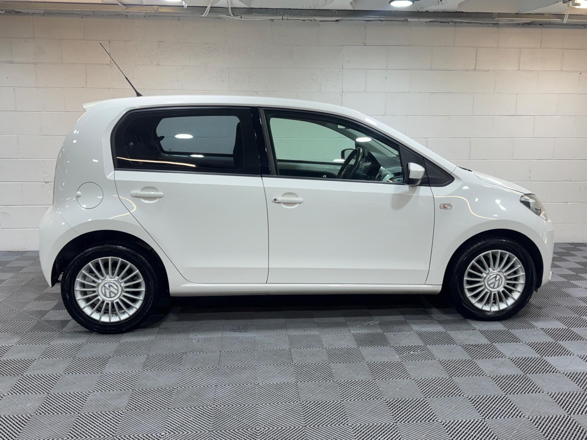 Volkswagen up! - Image 5