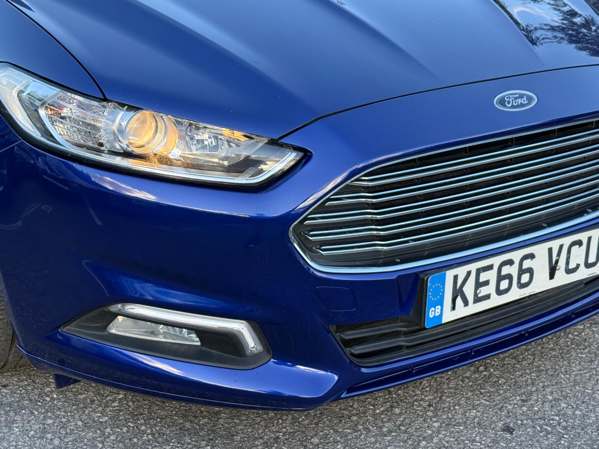 Ford Mondeo - Image 52