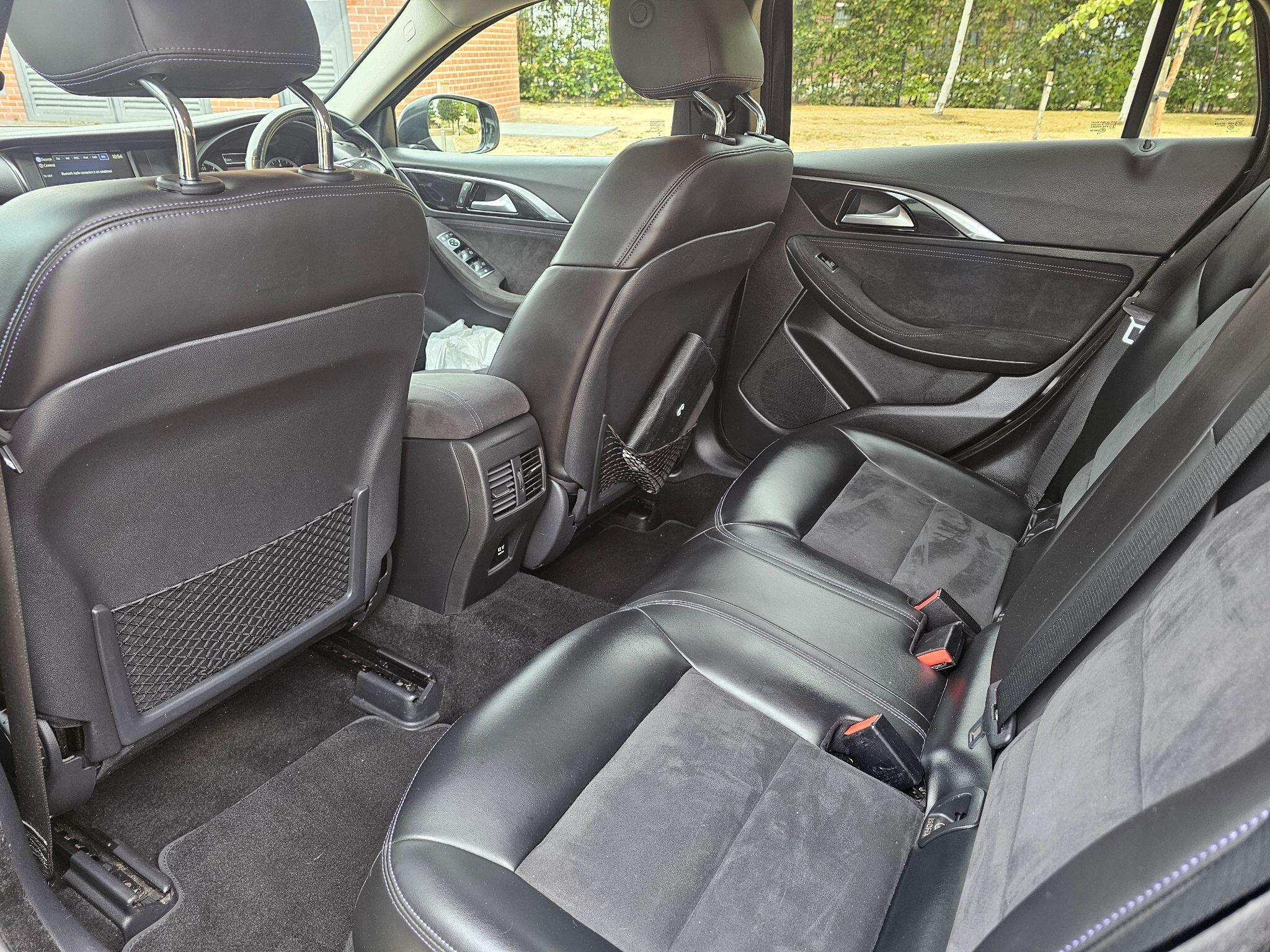 Infiniti Q30 - Image 17