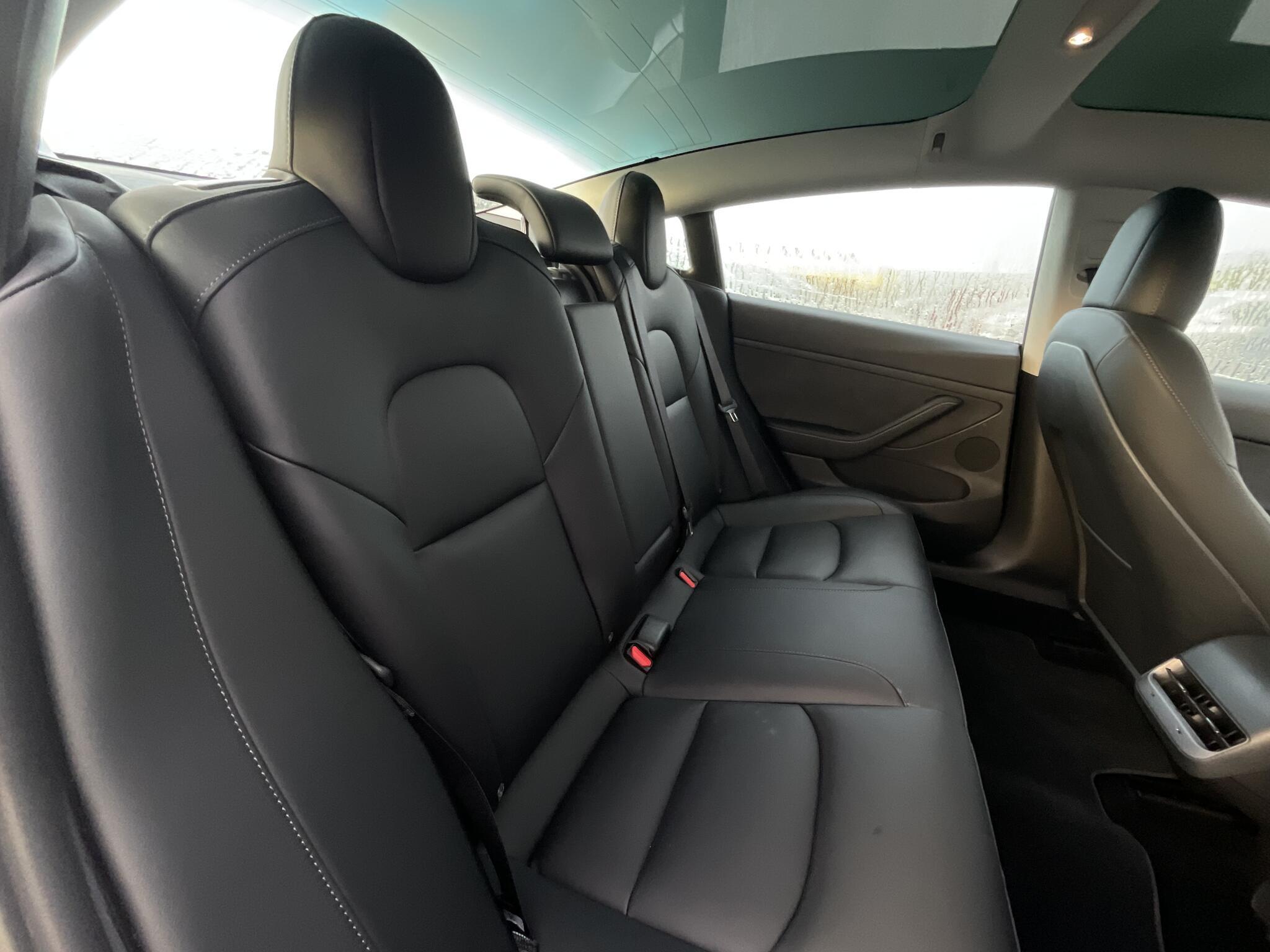 Tesla Model 3 - Image 11