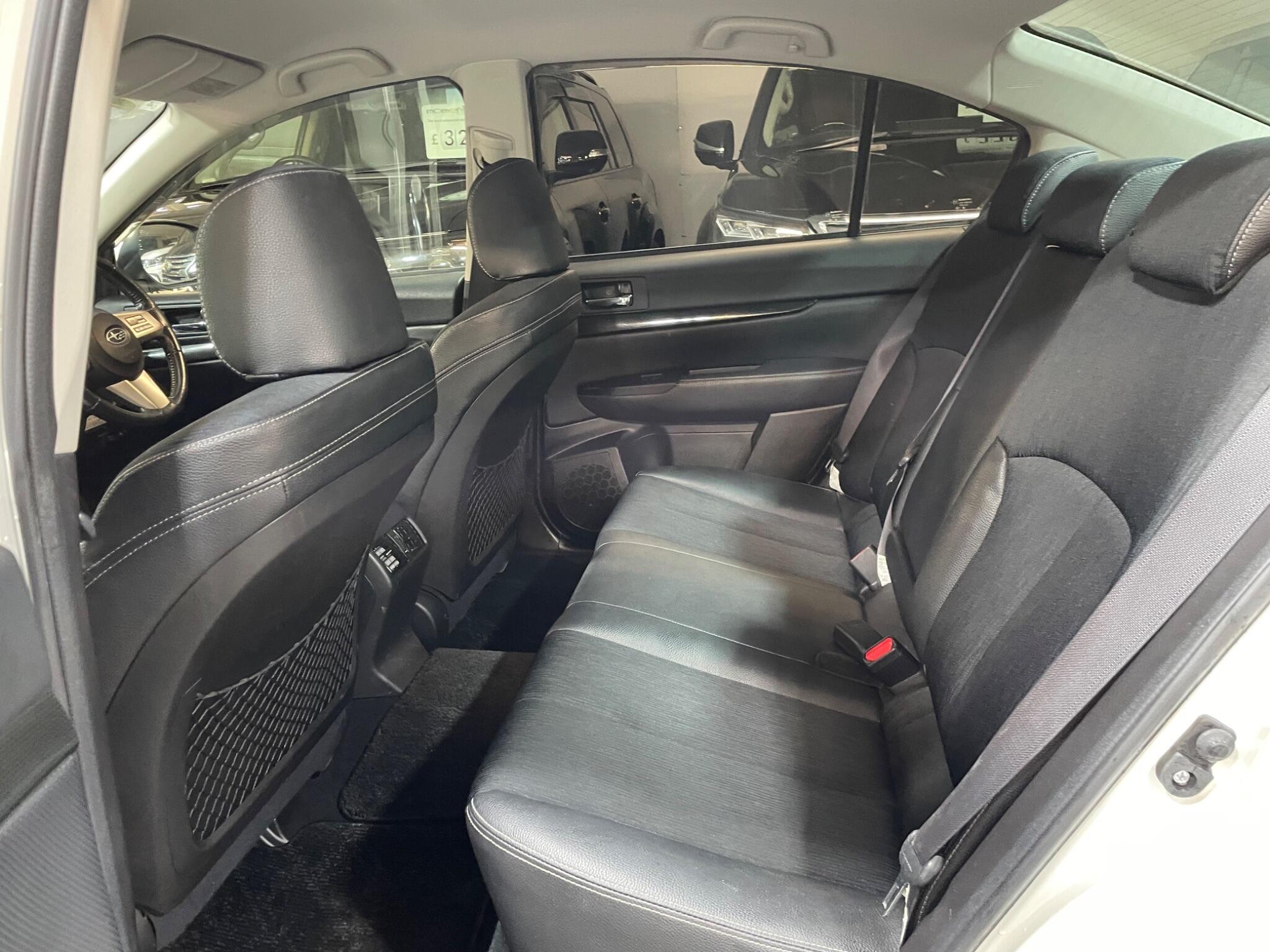 Subaru Legacy - Image 11