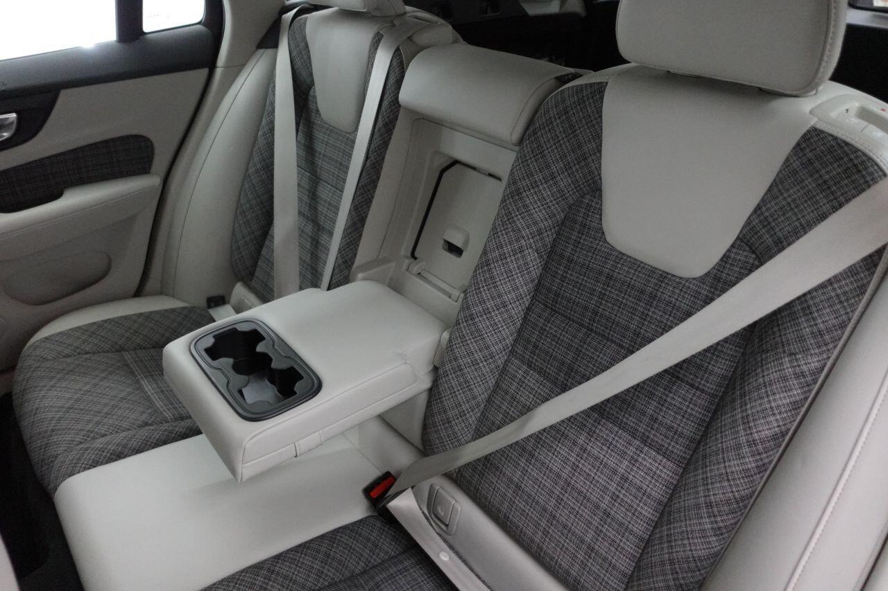 Volvo V60 - Image 20